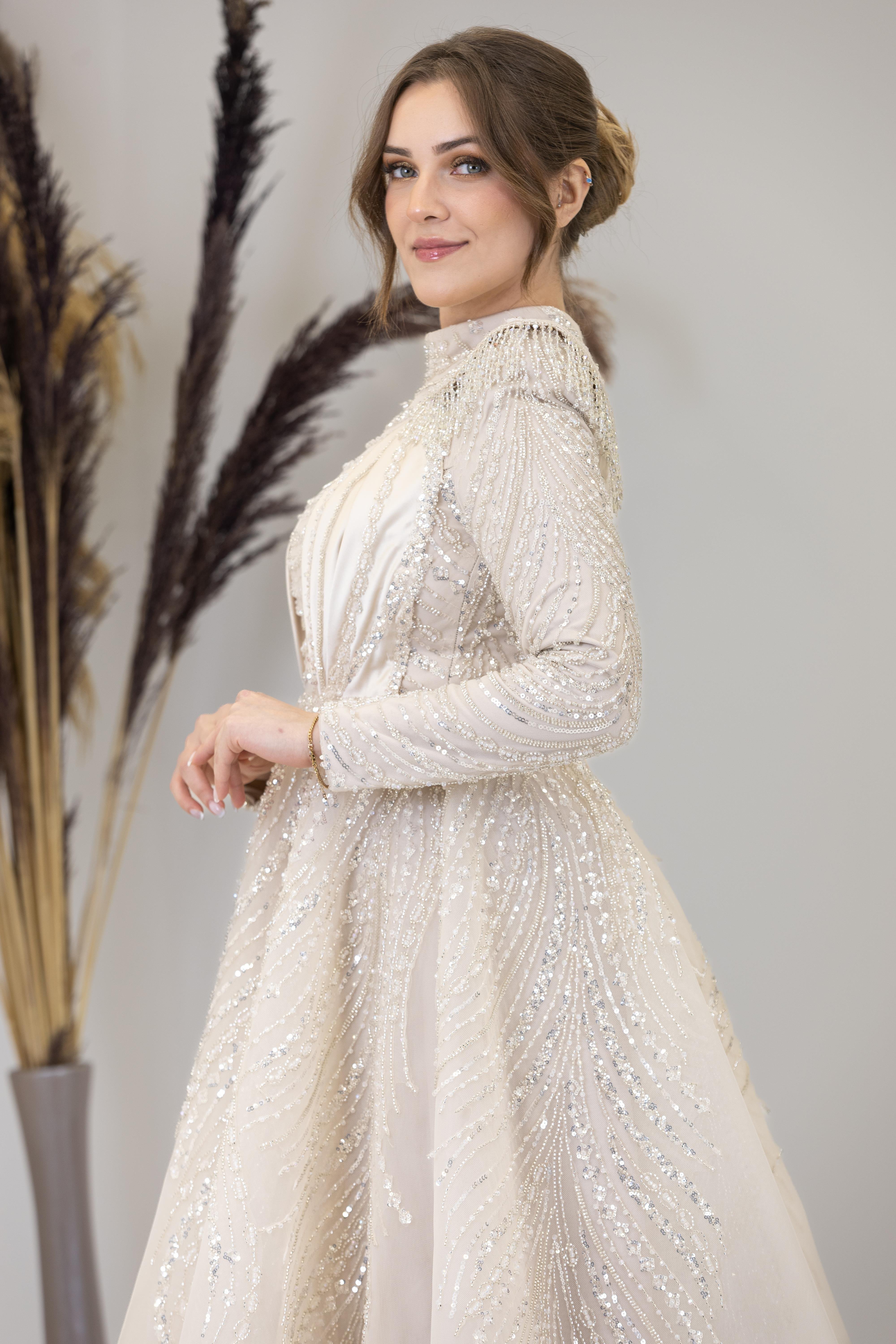 Önü Drapeli Omzu Boncuk Vatkalı Liyon Abiye - Taş Rengi