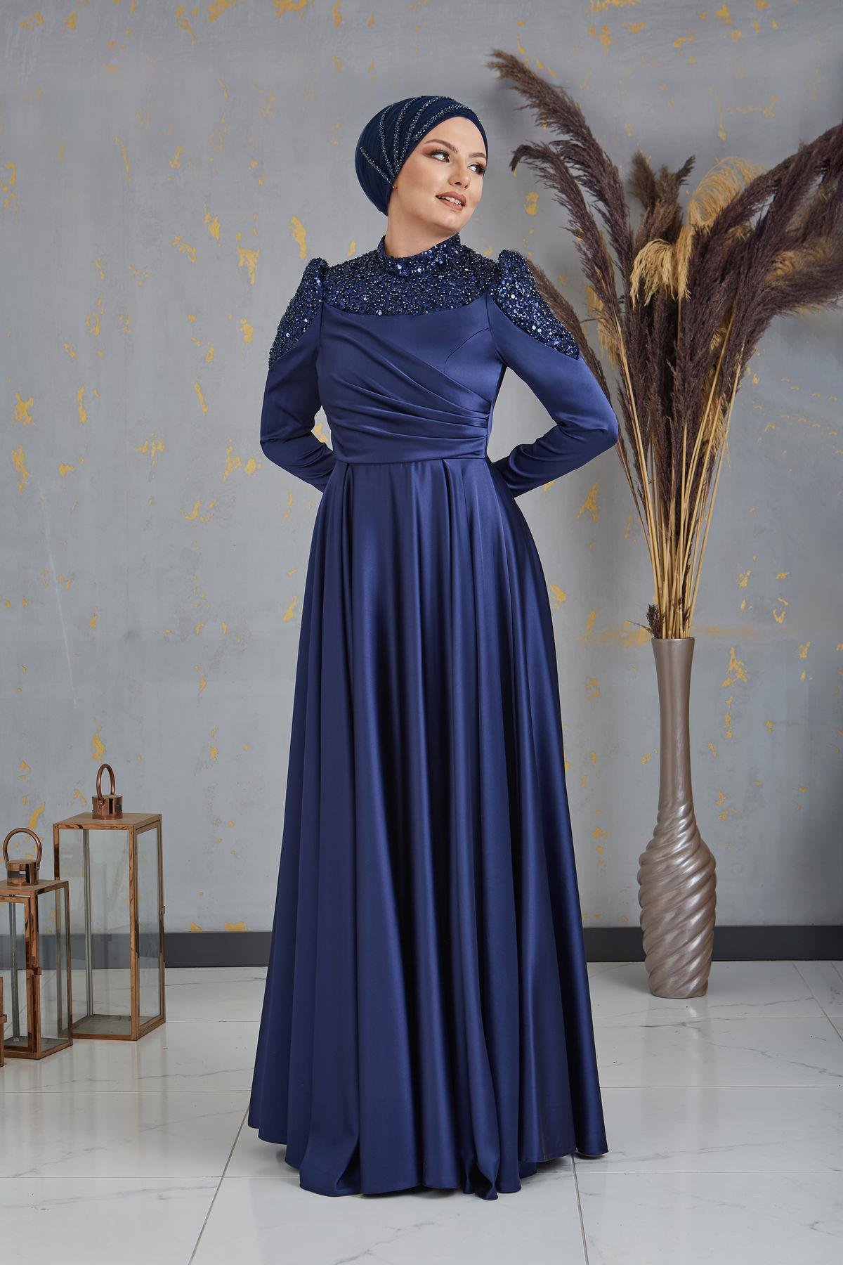 Önü Pul Boncuk İşlemeli Bersu Tesettür Abiye - Lacivert