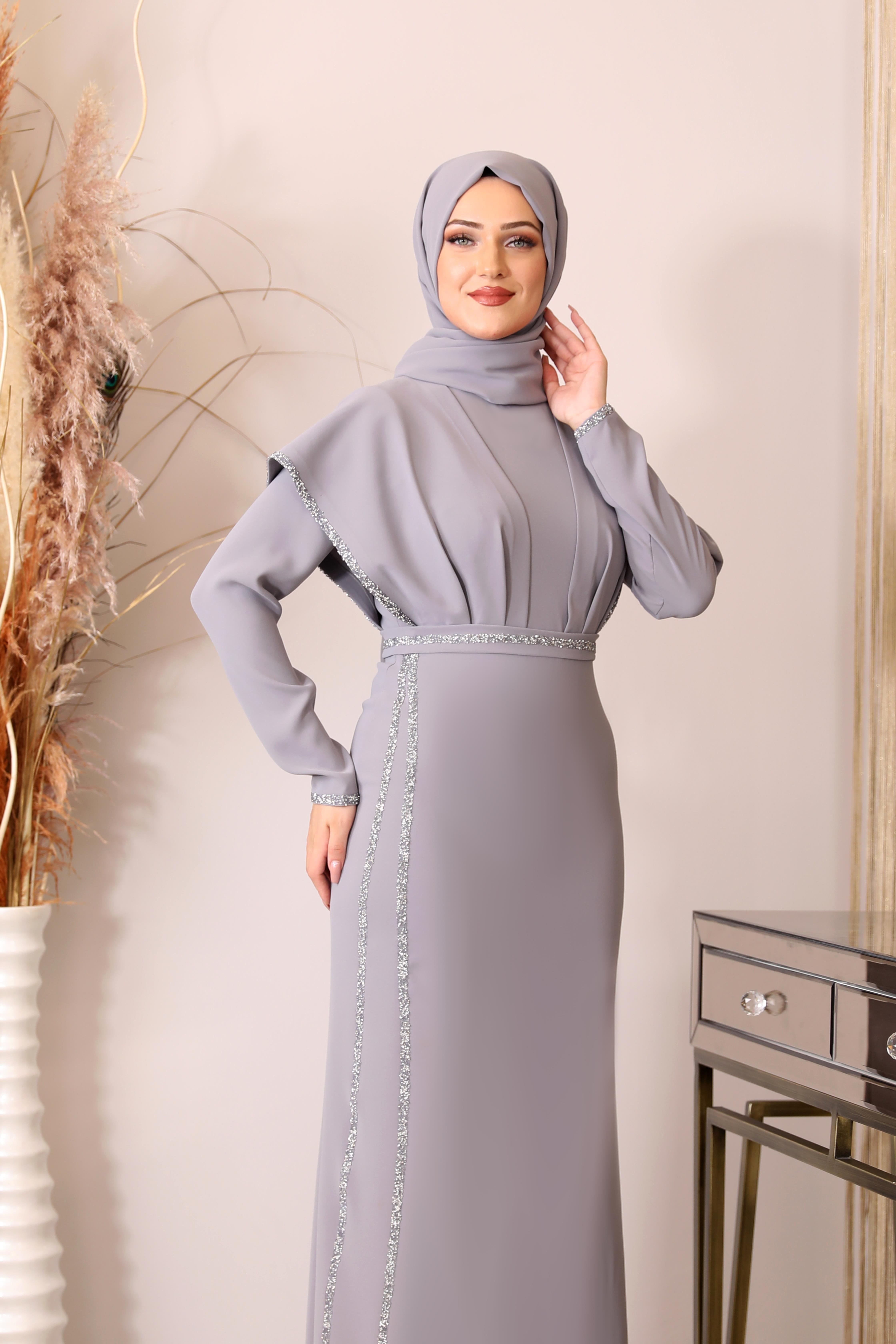 Önü Taşlı Drapeli Peri Abiye - Gri