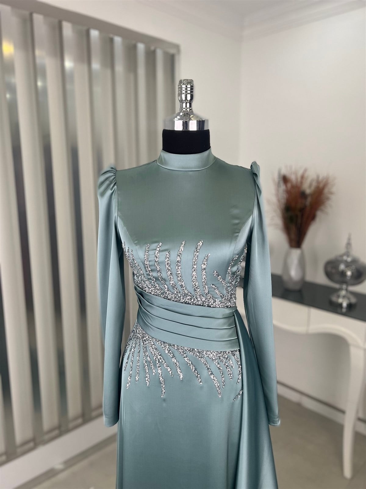 Piennar Taş İşlemeli Ceyla Saten Abiye Mint Yeşili