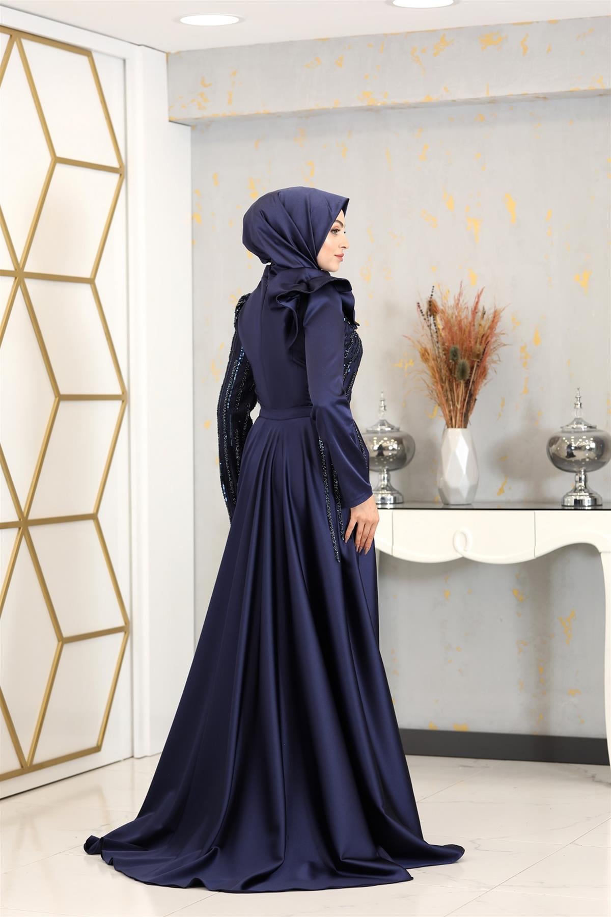Portatif Kuyruklu Omuzu Fırfırlı Sueda Tesettür Abiye - Lacivert