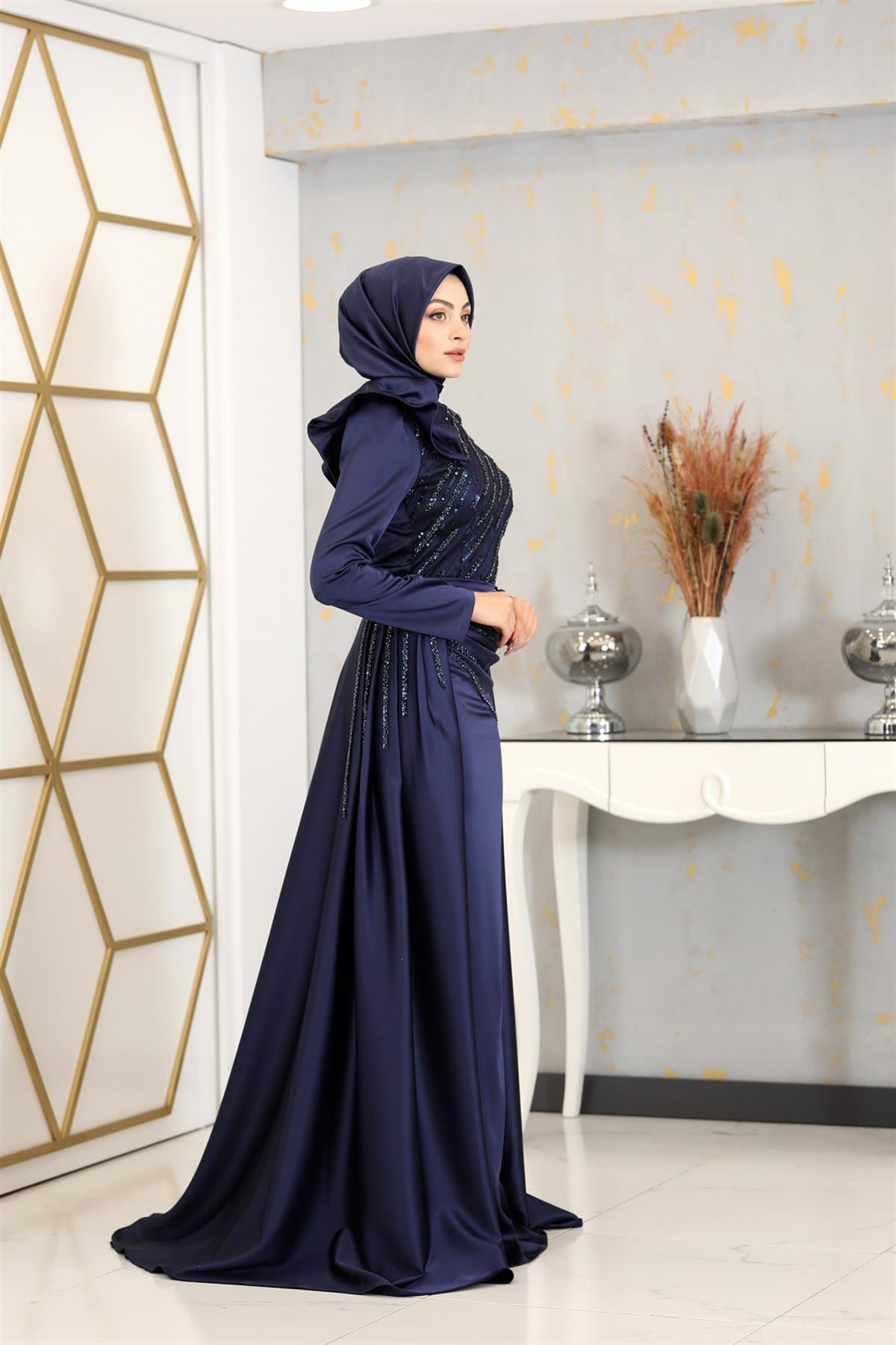 Portatif Kuyruklu Omuzu Fırfırlı Sueda Tesettür Abiye - Lacivert