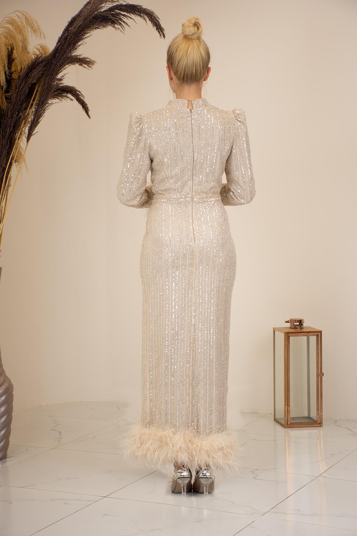 Tüylü Boncuk İşlemeli Bilek Boy Ecrin Abiye Bej