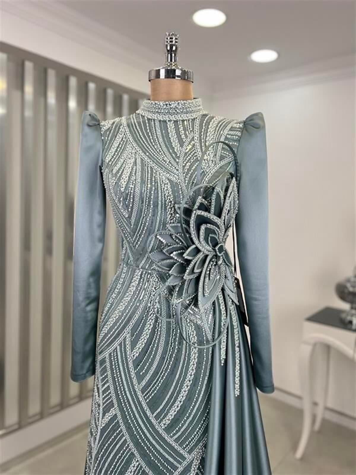 Yaprak Dantelli Beli Çiçek Detaylı Tesettür Abiye Mint