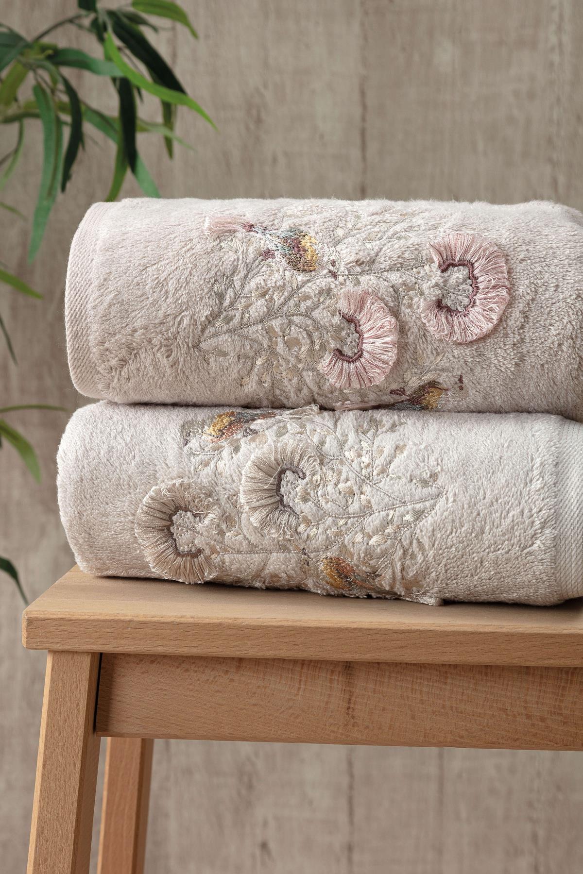 Bomonti 50*90 Bambu 2'Li 3 Boyutlu Nakışlı Yüz Havlusu Açık Pudra-Bej
