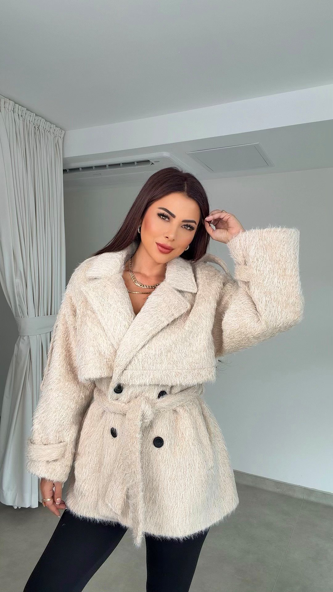 Bijou Kadın Kuşaklı Aplik Detaylı Bej Kürk Kaban