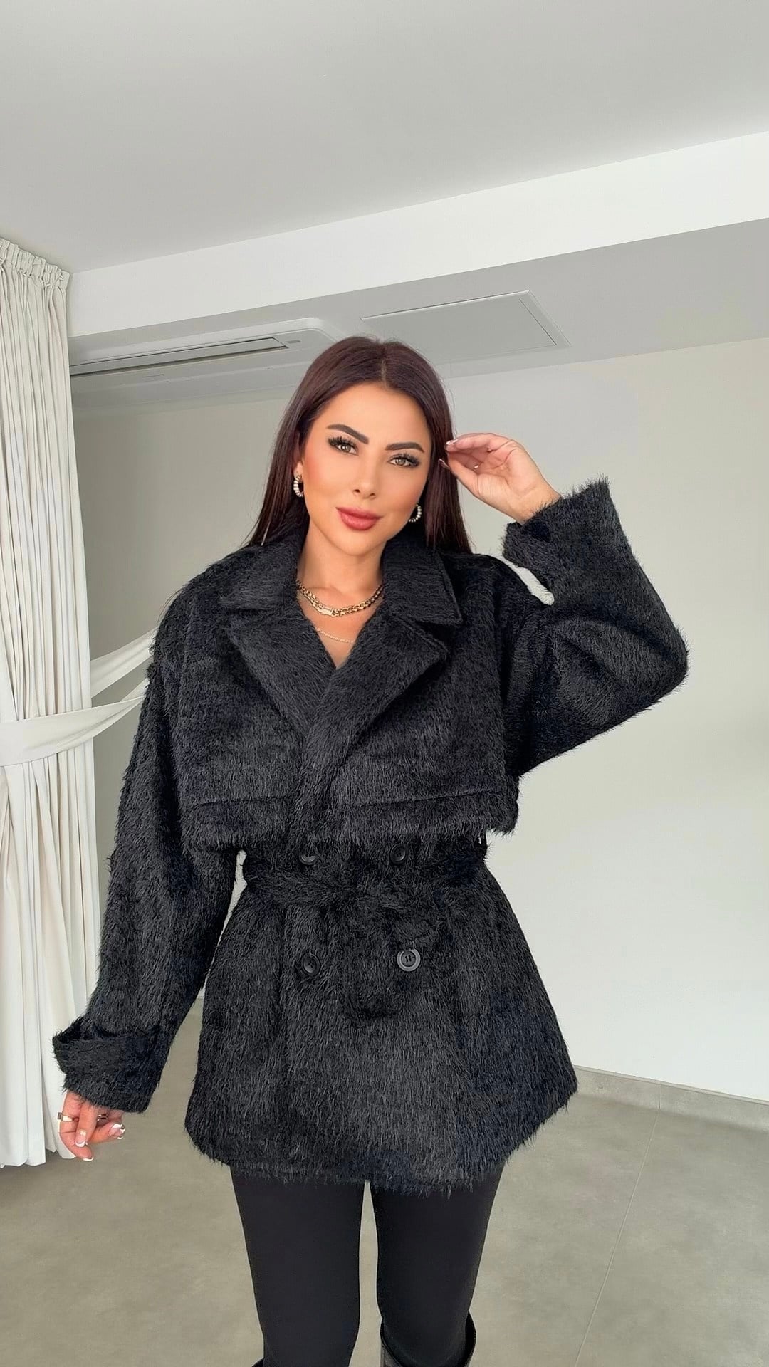 Bijou Kadın Kuşaklı Aplik Detaylı Siyah Kürk Kaban