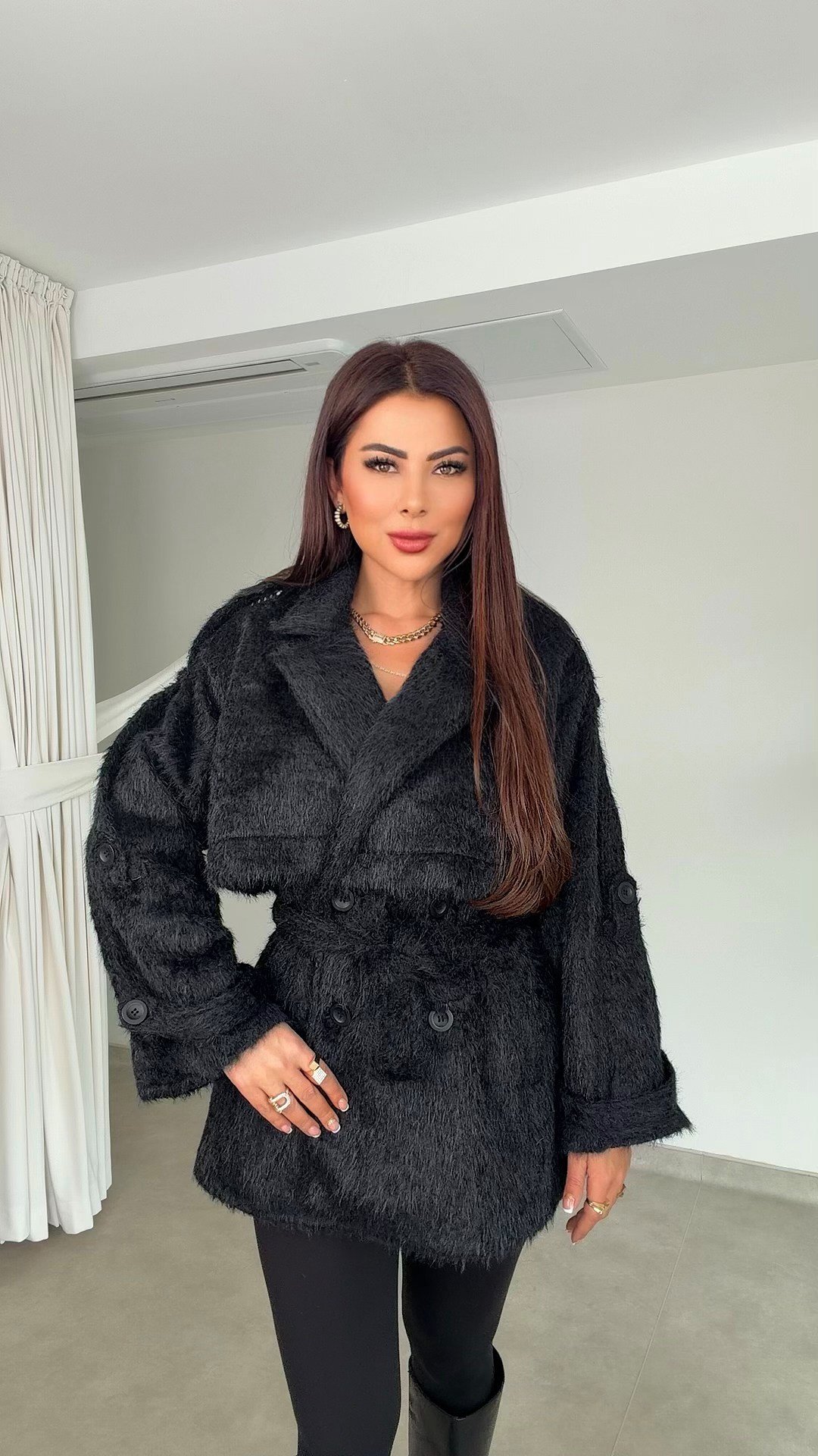 Bijou Kadın Kuşaklı Aplik Detaylı Siyah Kürk Kaban