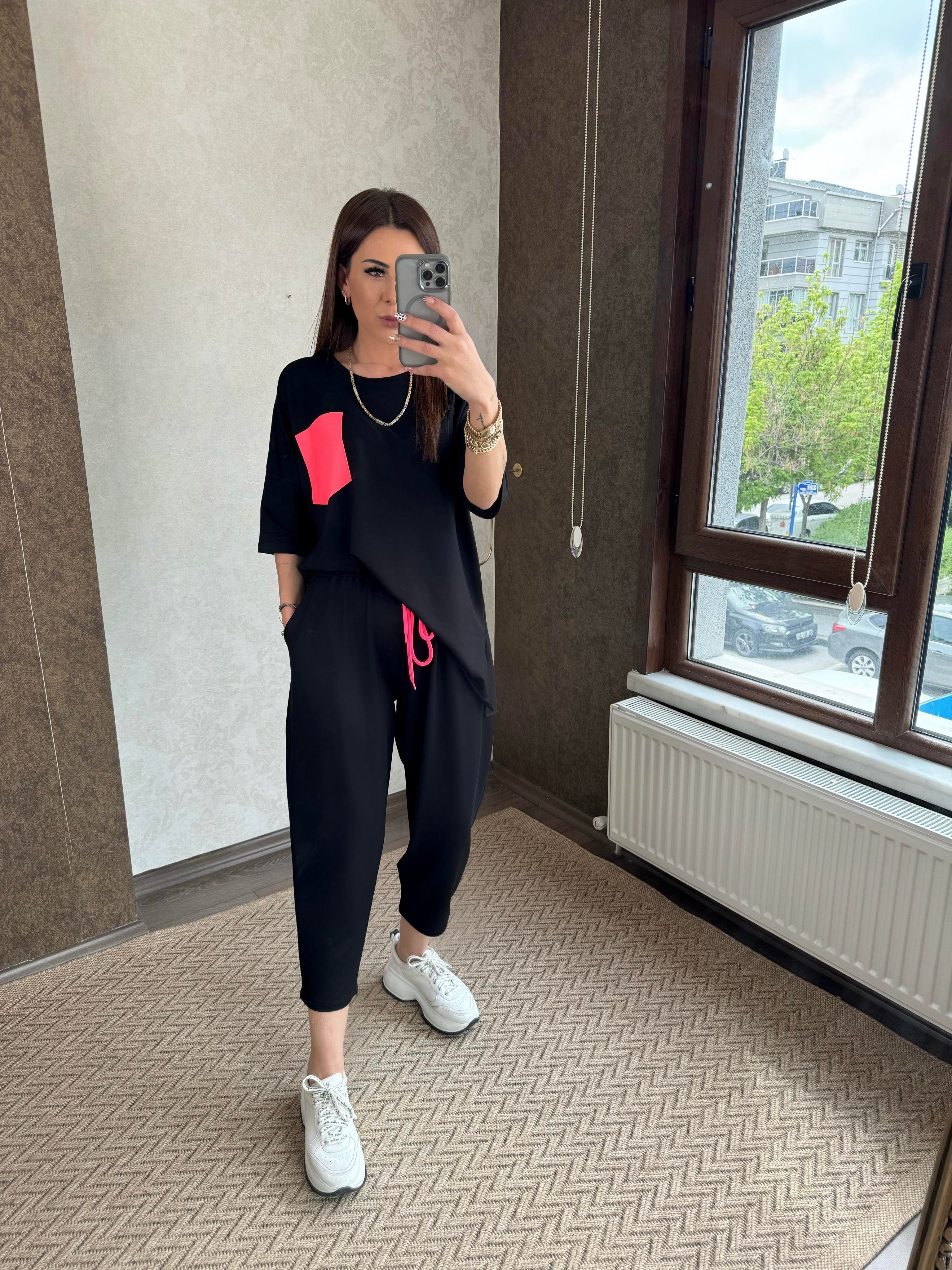 Cebra Kadın Neon Pembe Cep Detaylı Takım
