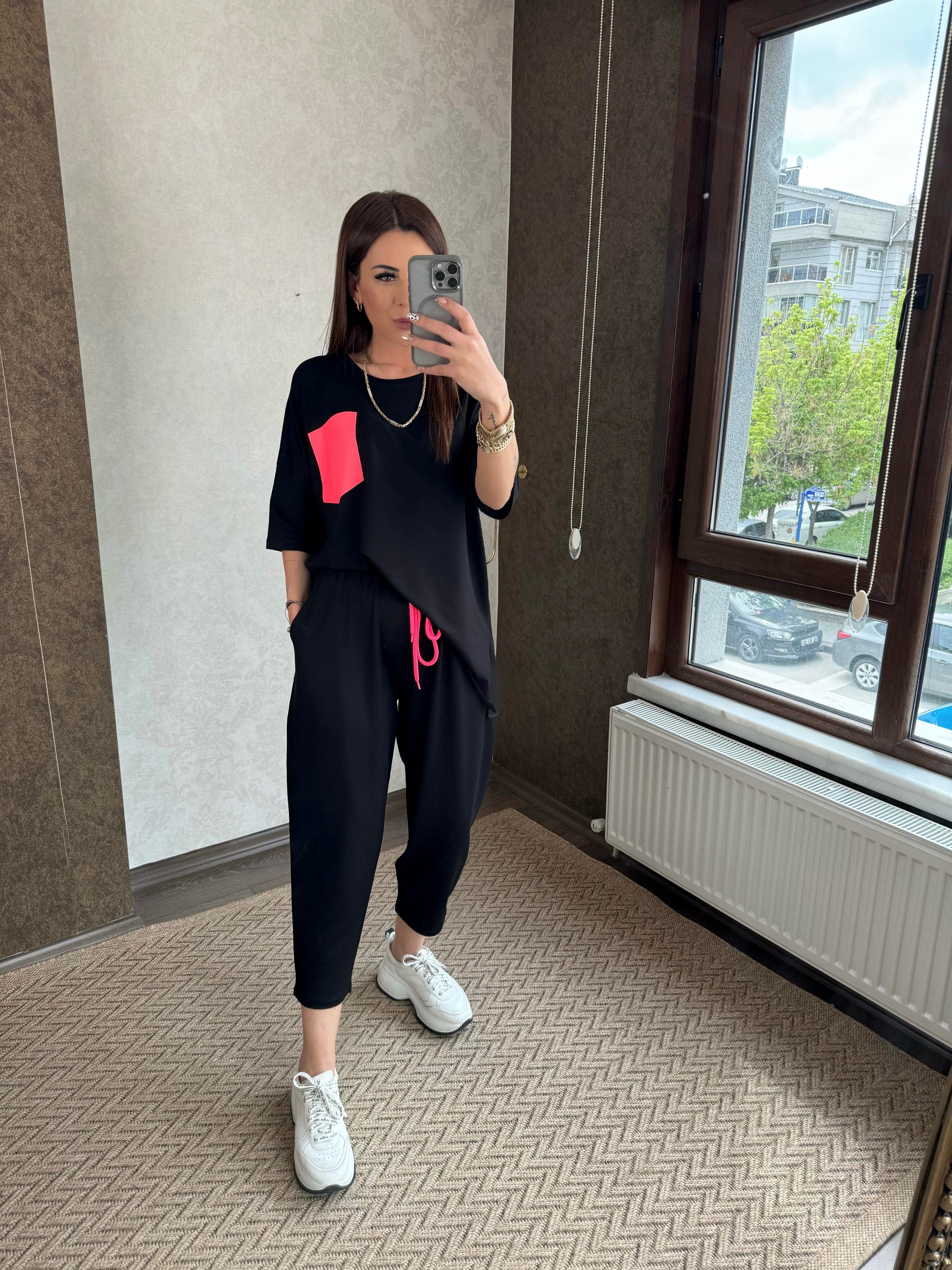 Cebra Kadın Neon Pembe Cep Detaylı Takım