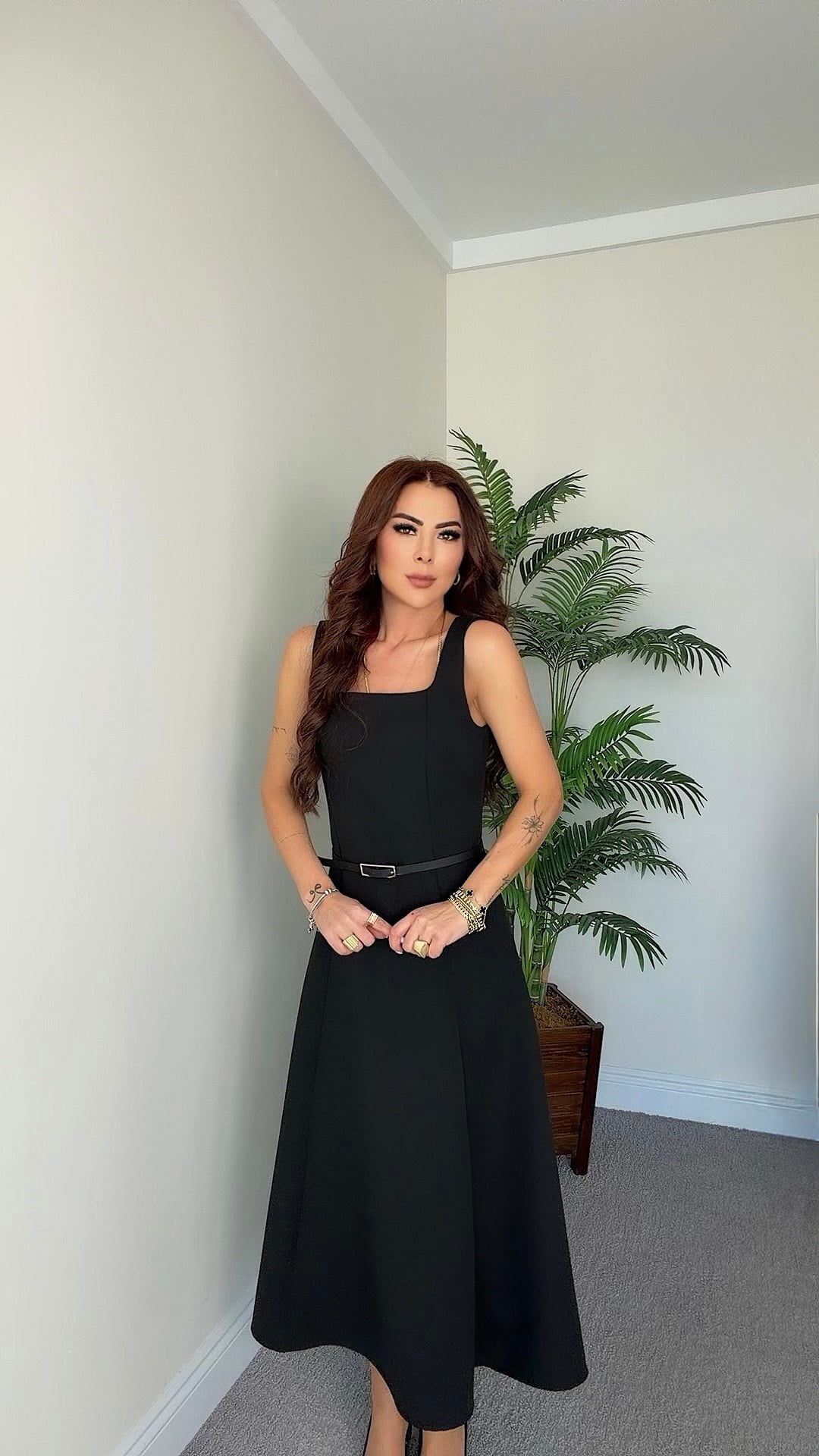 Elissa Kadın Kare Yaka Kemerli Maxi Boy Siyah Elbise