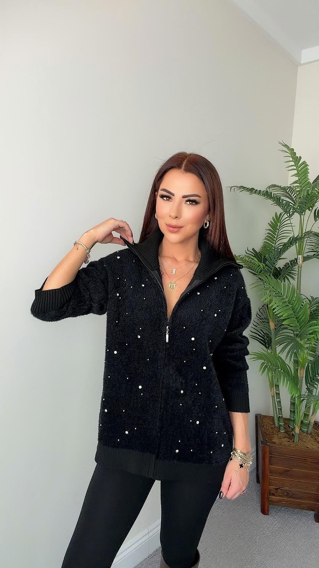 Elva Kadın Taş Detaylı Siyah Triko Ceket Hırka