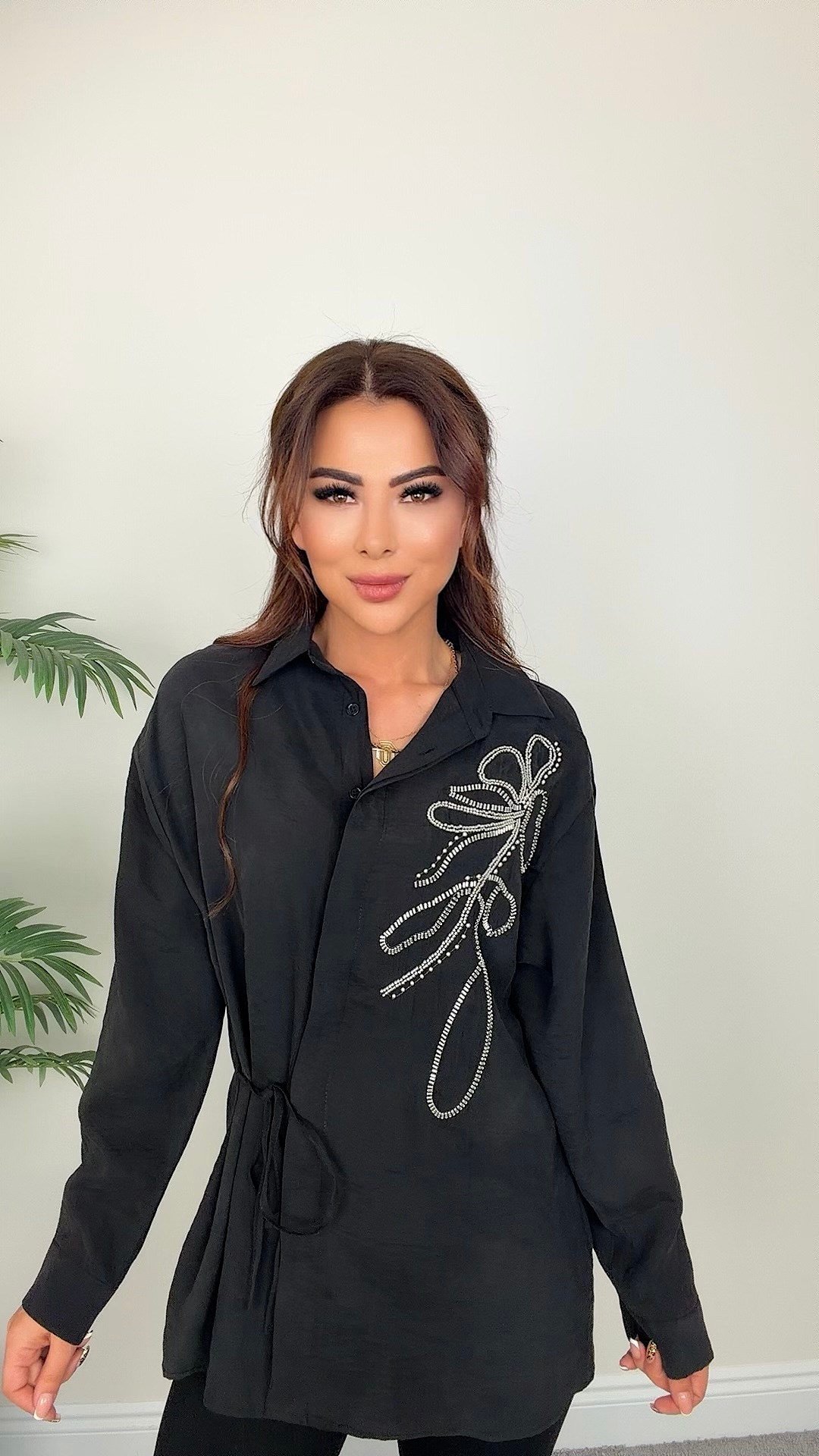Flower Kadın İşlemeli Modal Siyah Gömlek