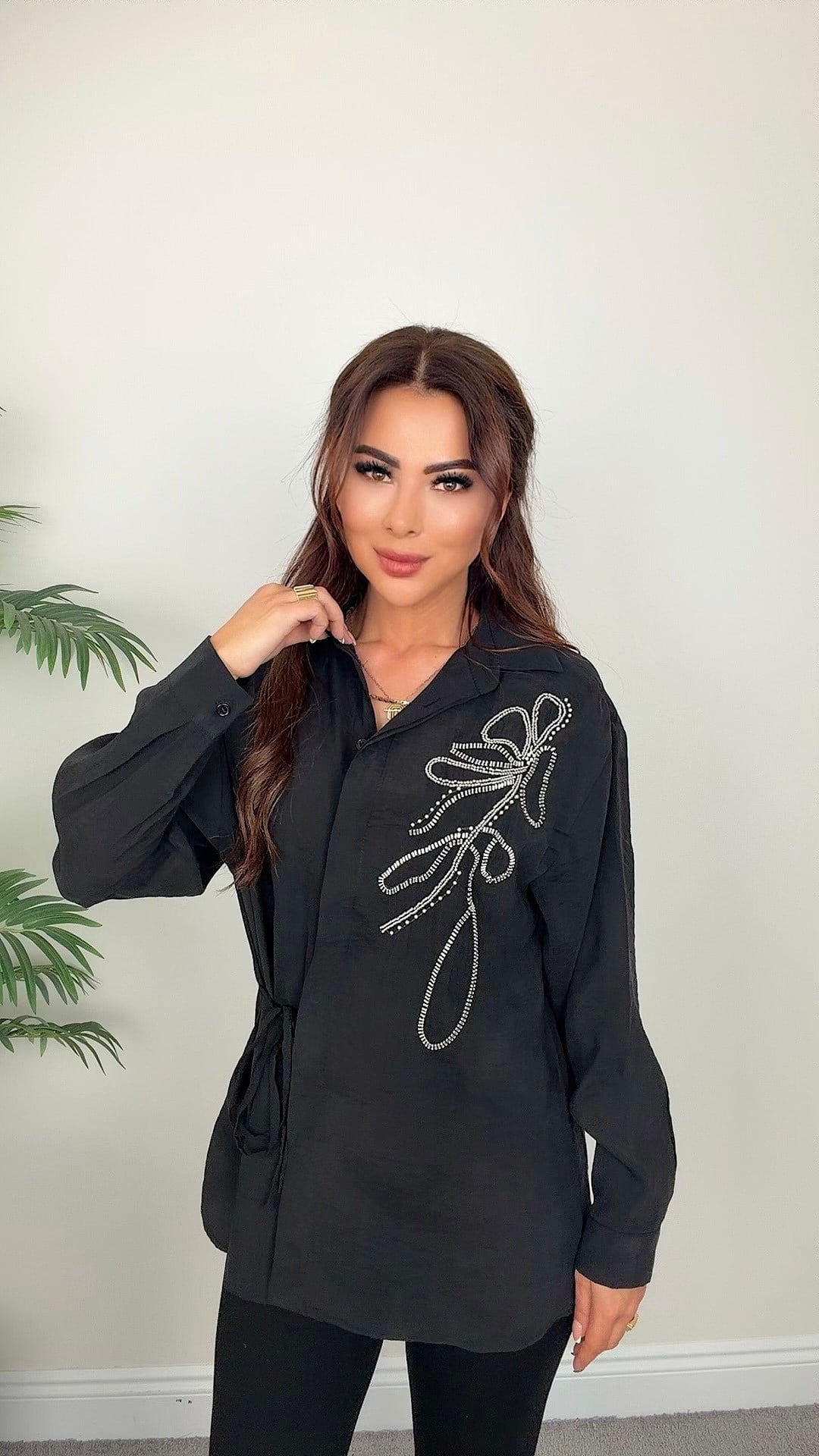 Flower Kadın İşlemeli Modal Siyah Gömlek