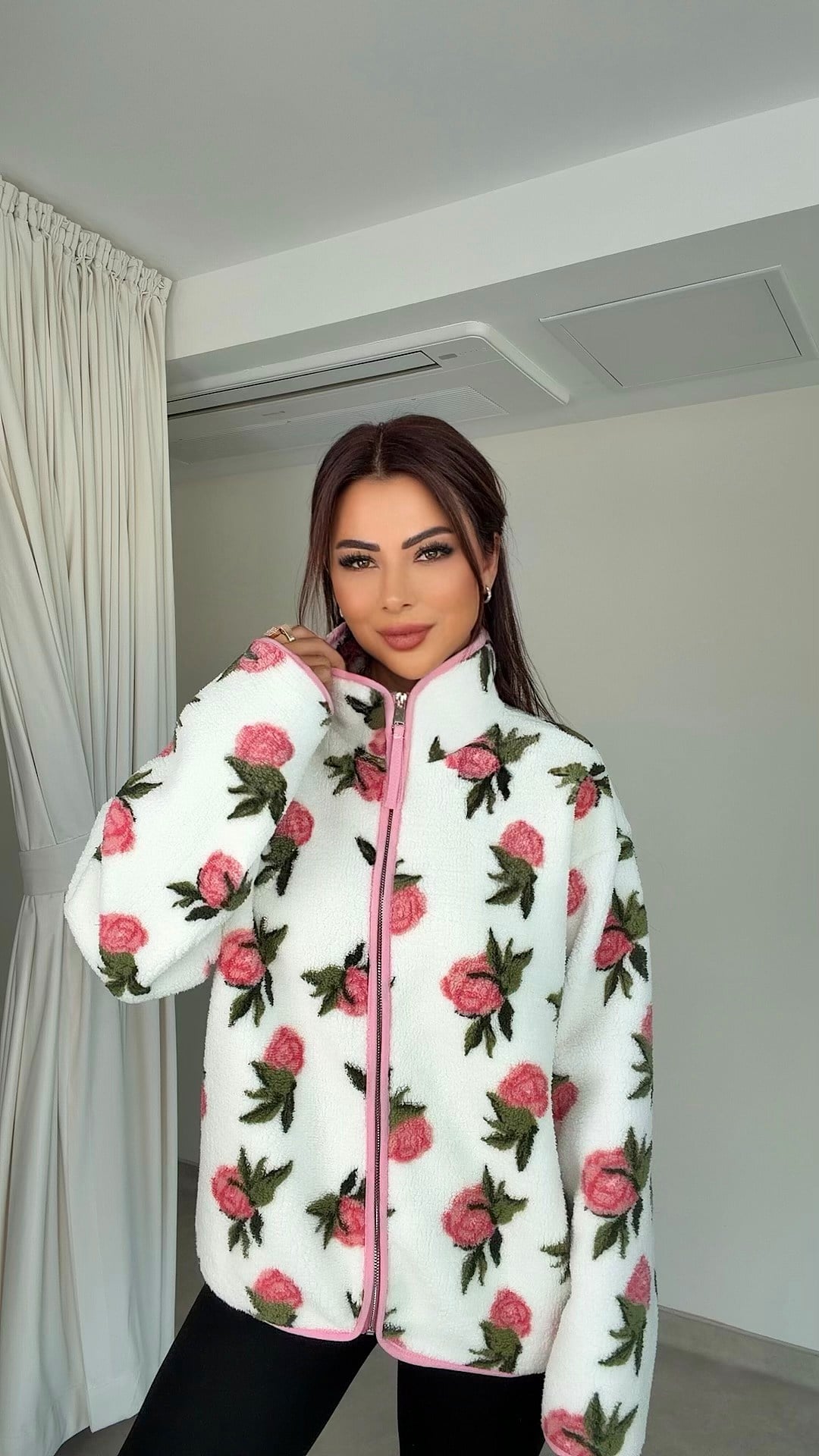 Güloma Kadın Gül Desenli Polar Ceket