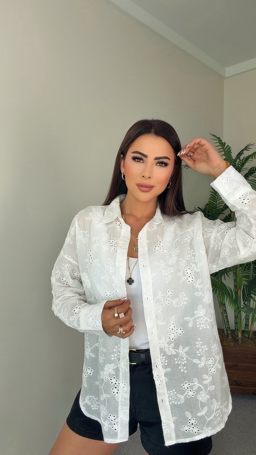 Gupi Kadın Güpürlü Oversize Beyaz Gömlek