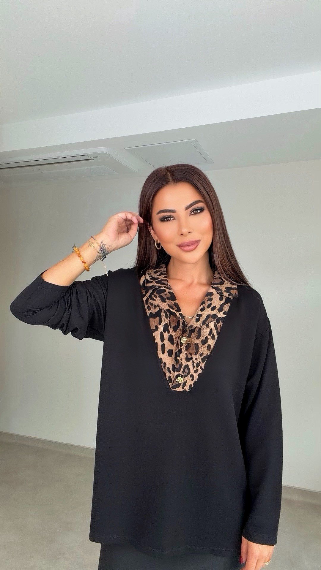 Gweny Yakası Leopar ve Gold Düğme Detaylı Kadın Bluz
