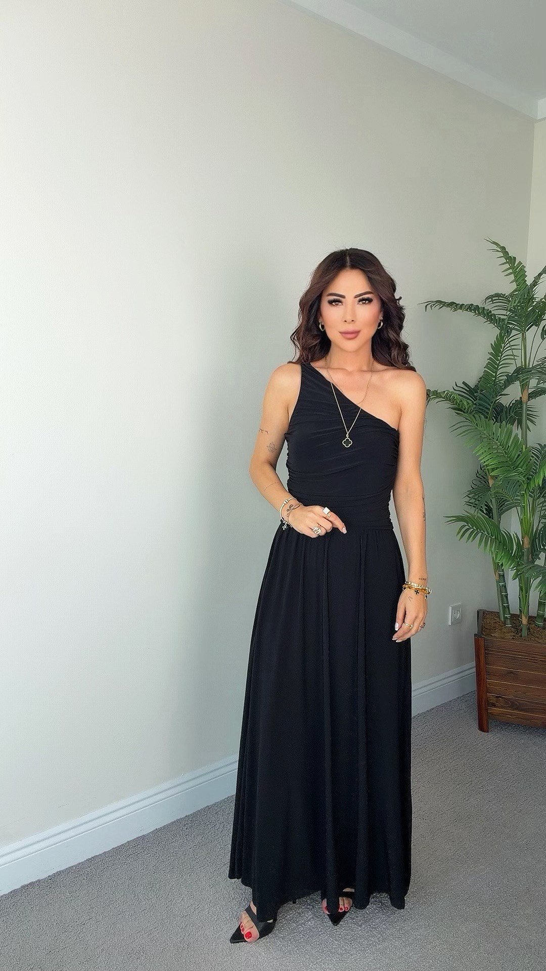 Lili Kadın Tek Omuz Drape Detaylı Siyah Elbise