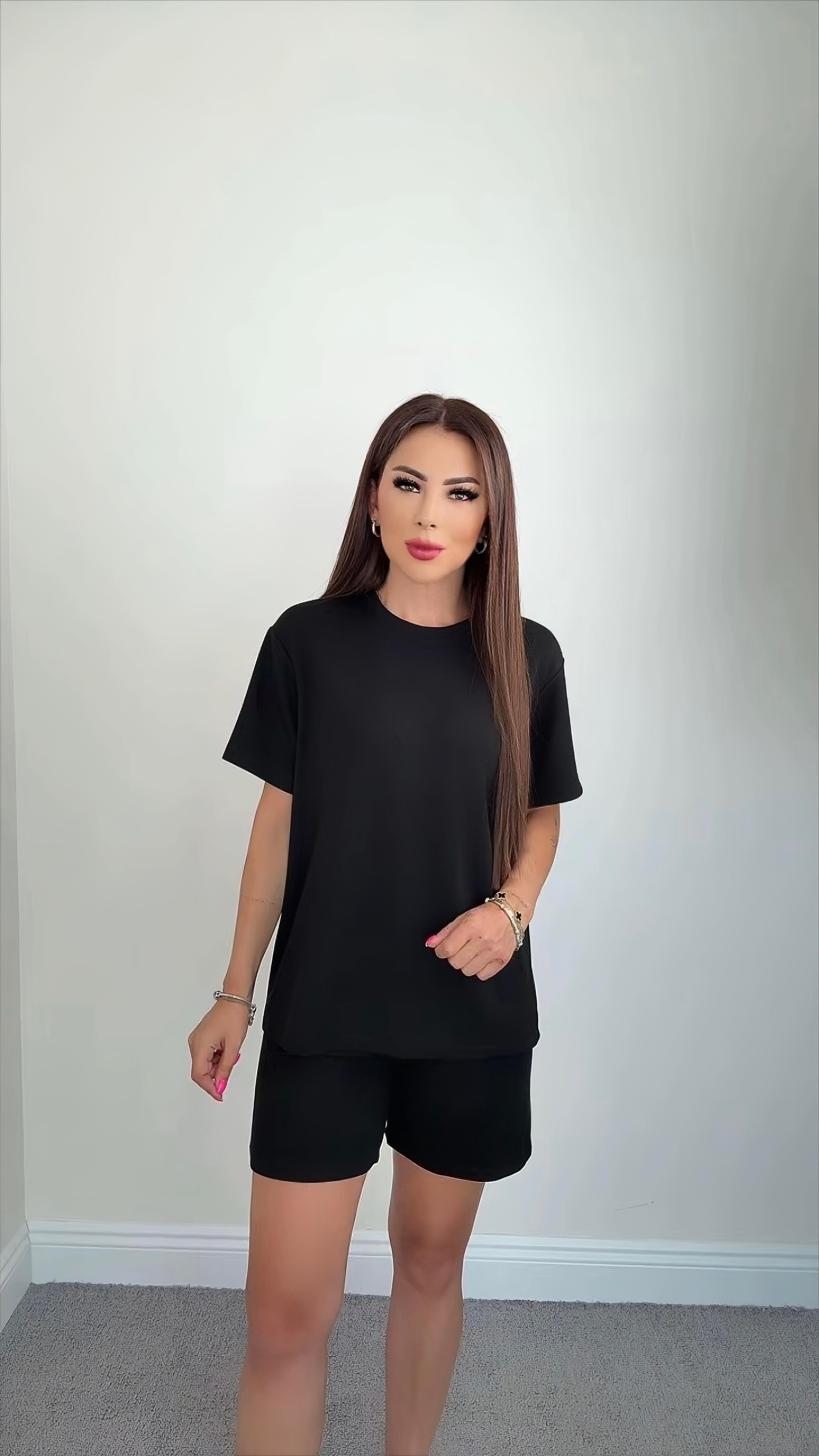 Ness Kadın Sıfır Yaka Siyah Şortlu Takım
