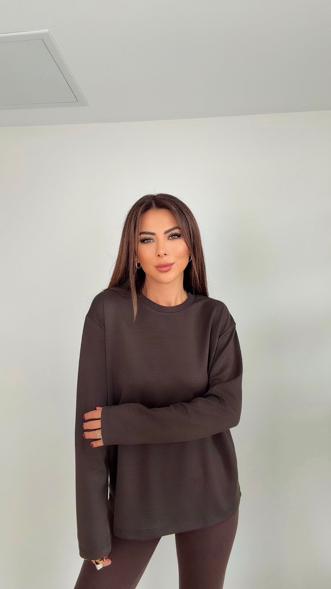Neylix Yuvarlak Yaka Uzun Kollu Kadın Kahverengi Basic Sweat