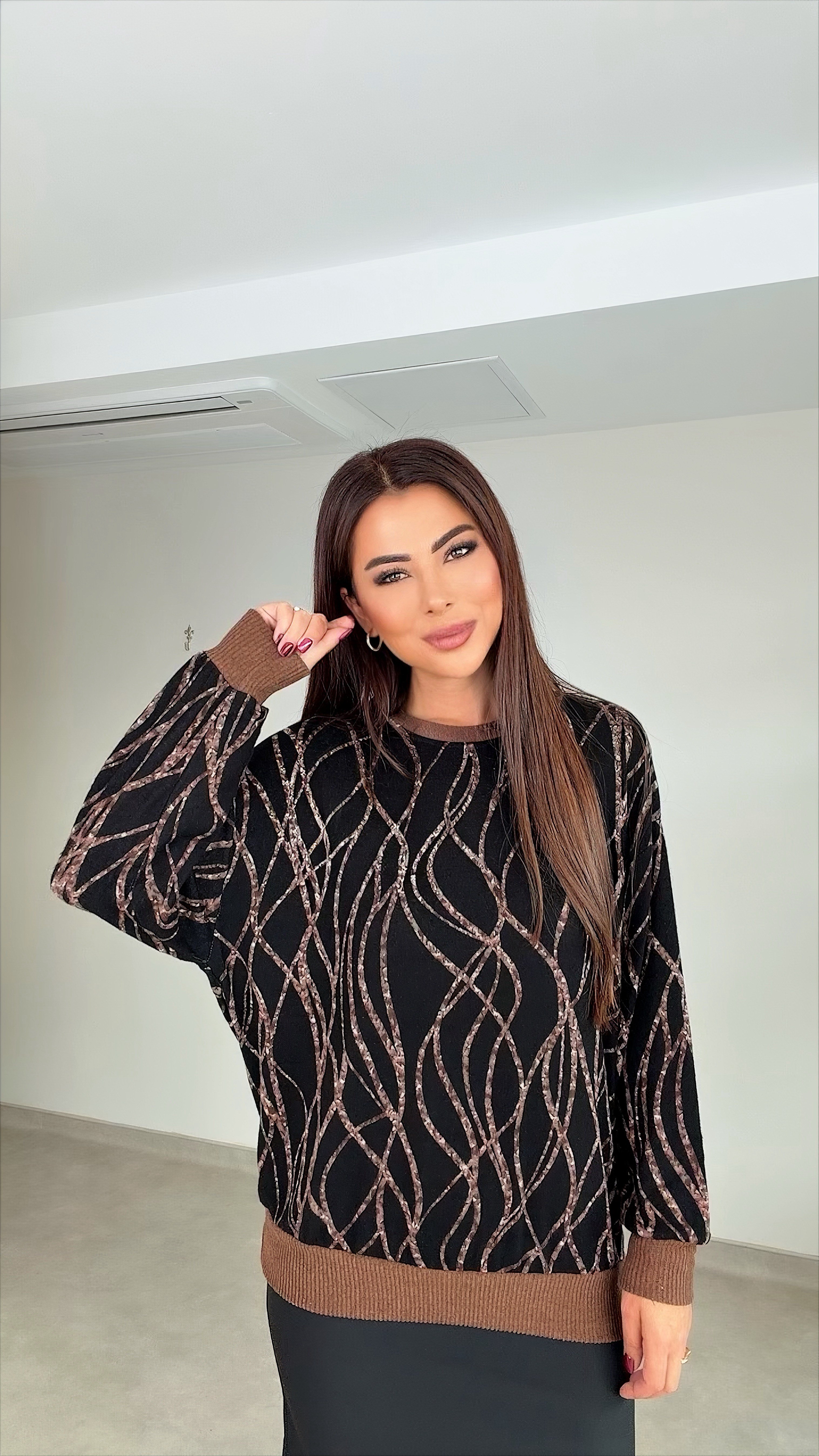 Peluvi Kahverengi Dalga Çizgili Siyah Kadın Yumoş Triko Bluz