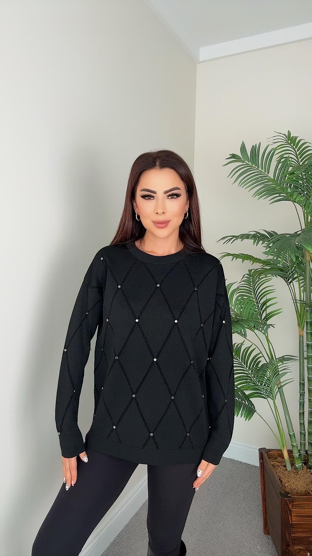 Penny Kadın Desenli ve Taş Detaylı Siyah Triko