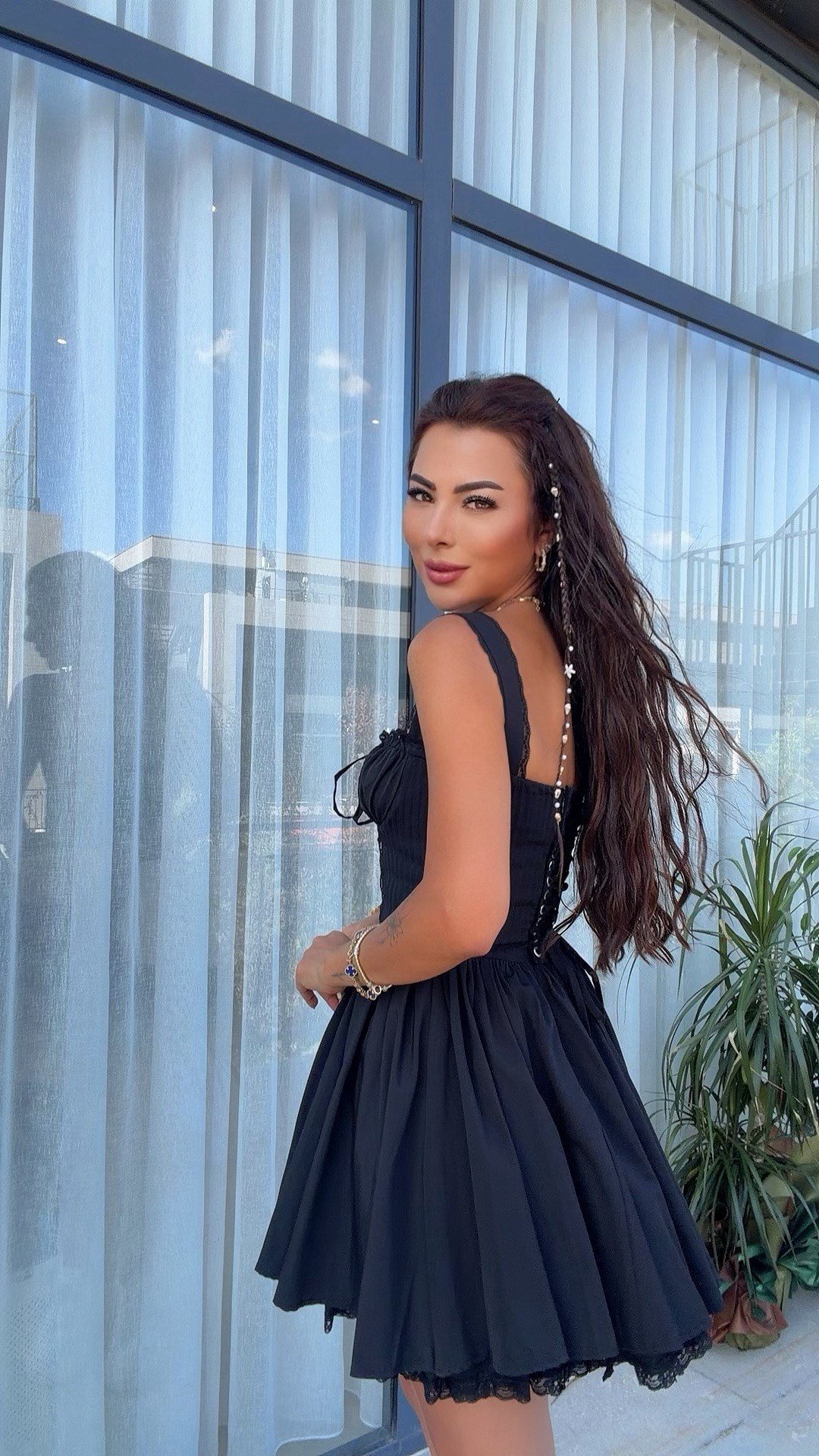 Pintos Kadın Etek Ucu Dantel Detaylı Siyah Mini Elbise