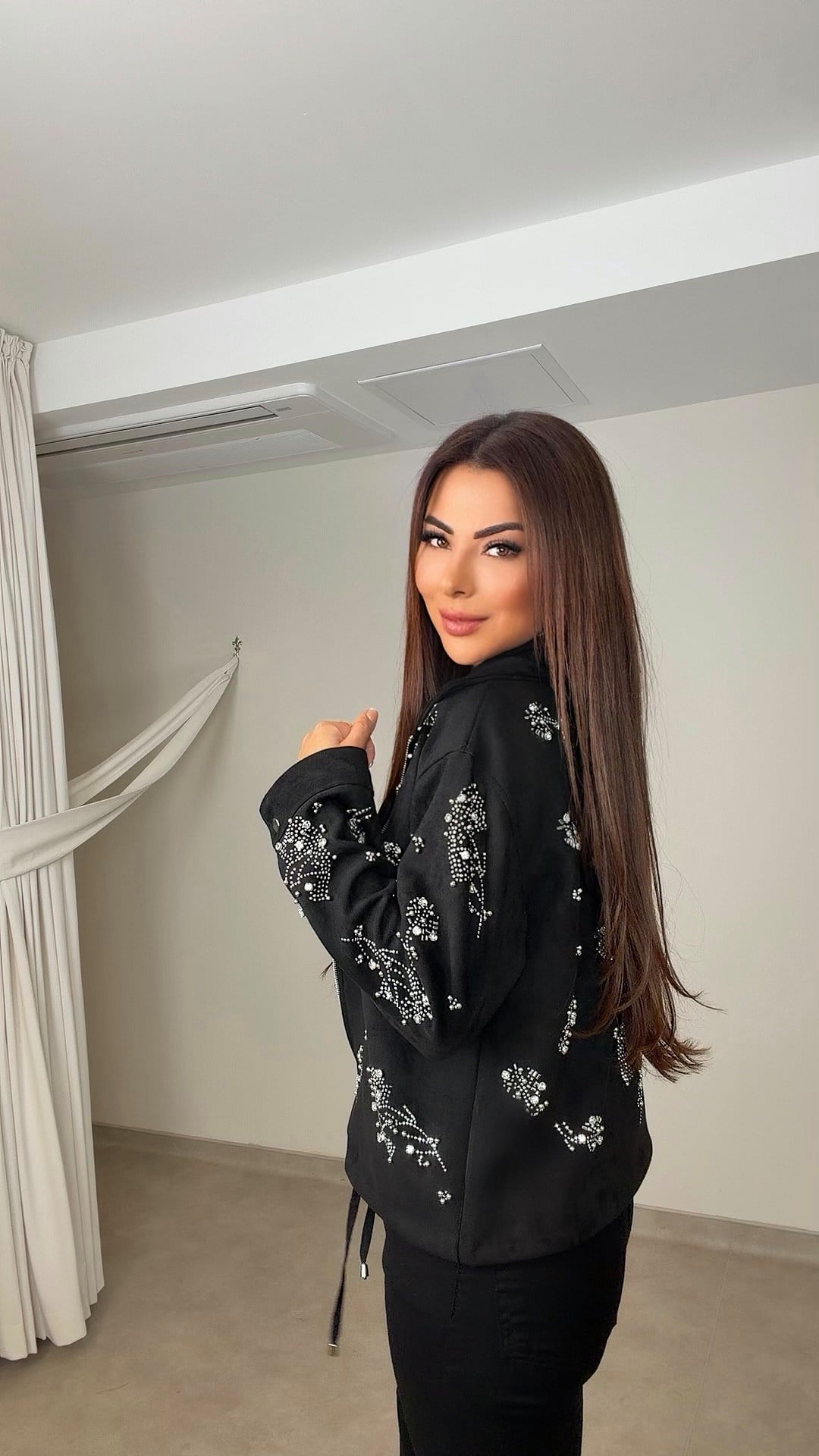 Rase Kadın Taşlı Siyah Süet Ceket