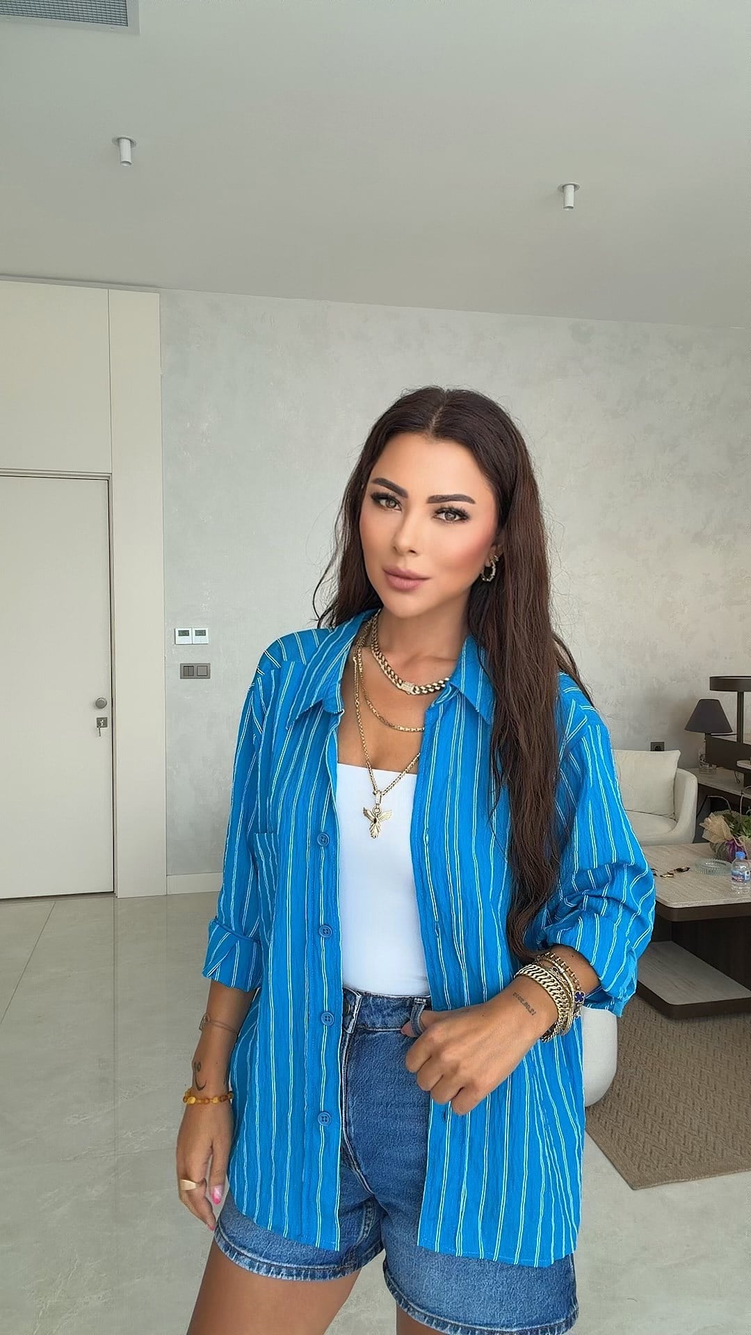 Renra Kadın Oversize Çizgili Mavi Gömlek