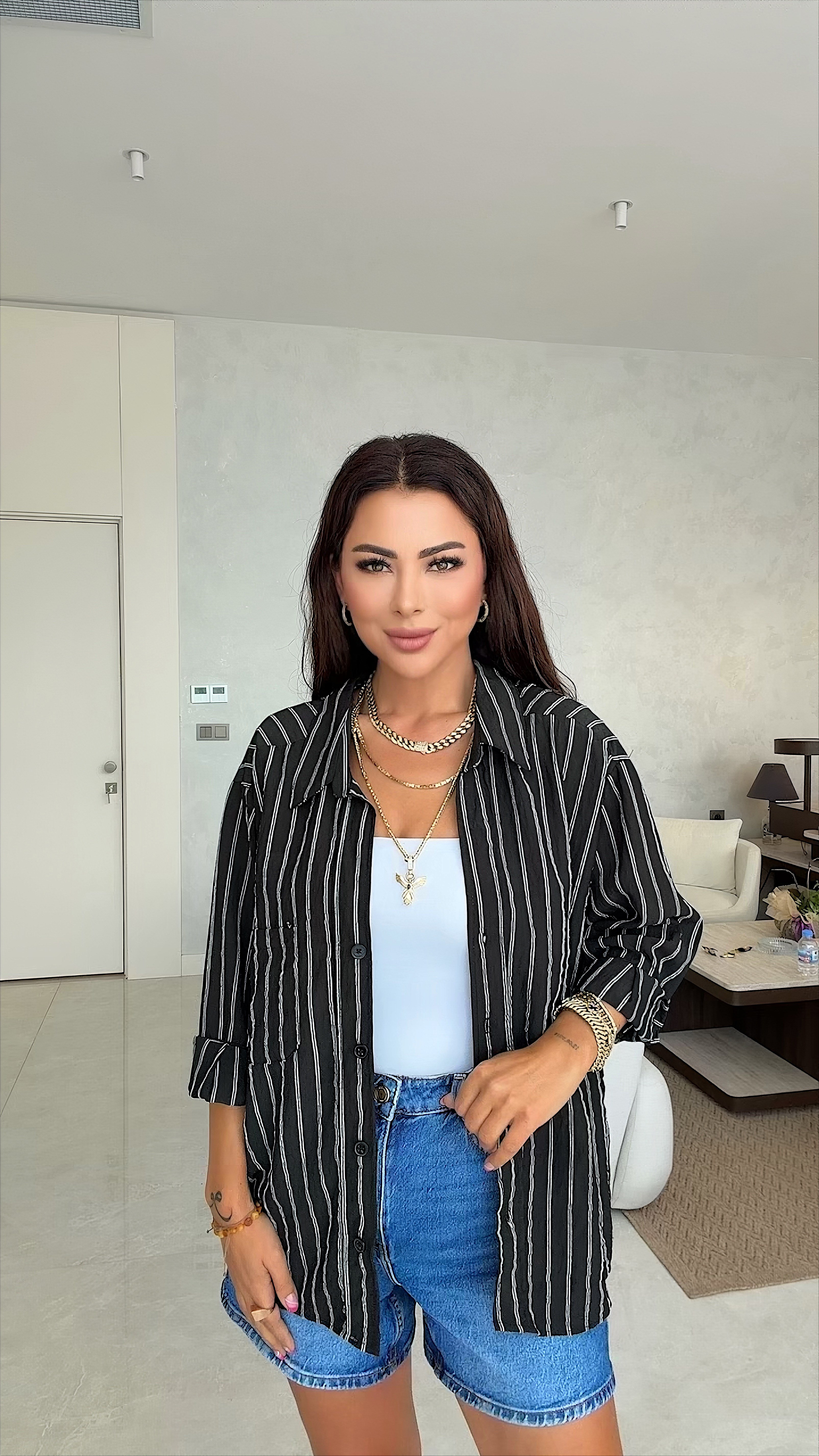 Renra Kadın Oversize Çizgili Siyah Gömlek