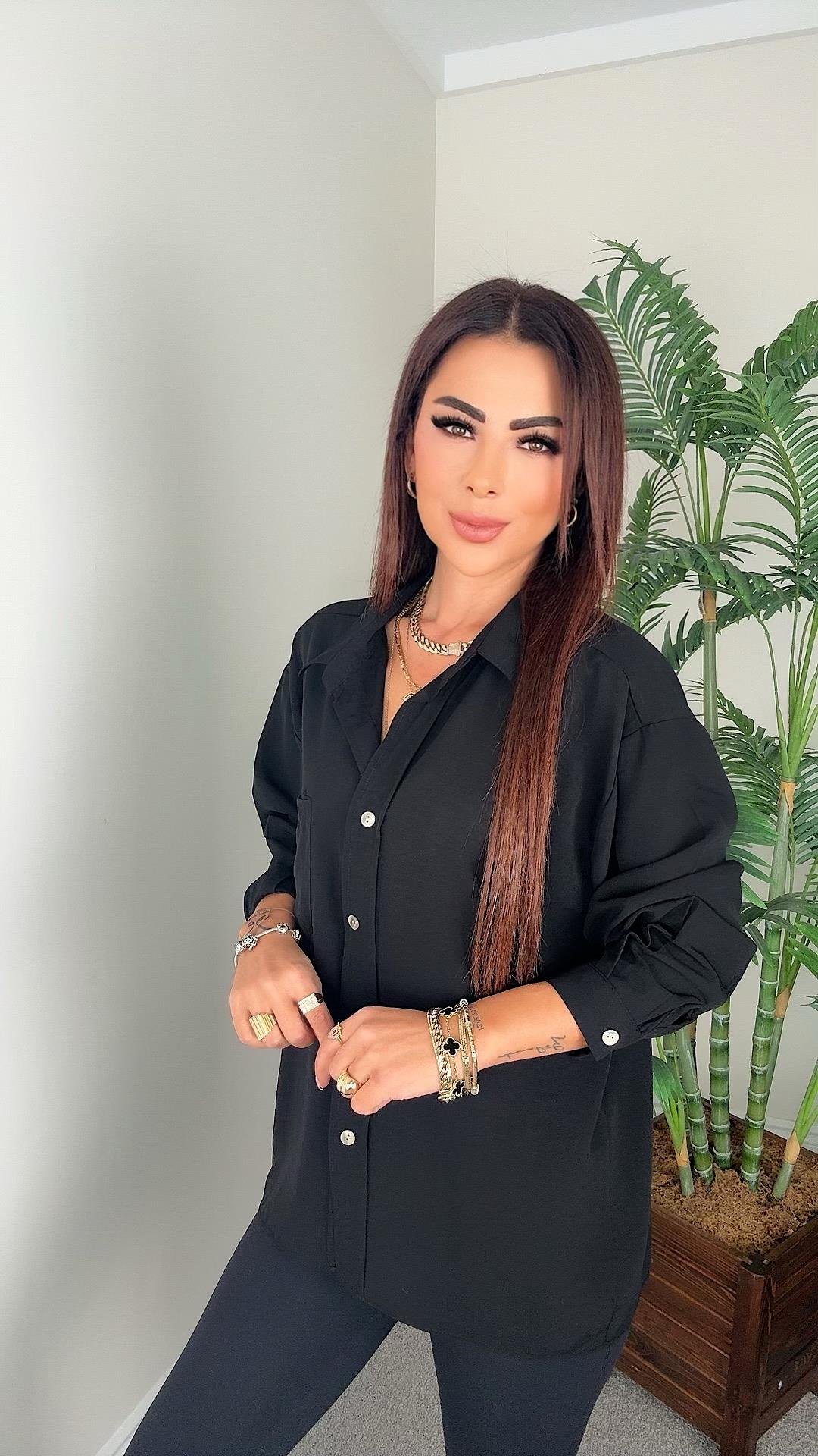 Robe Kadın Tek Cepli Oversize Siyah Gömlek
