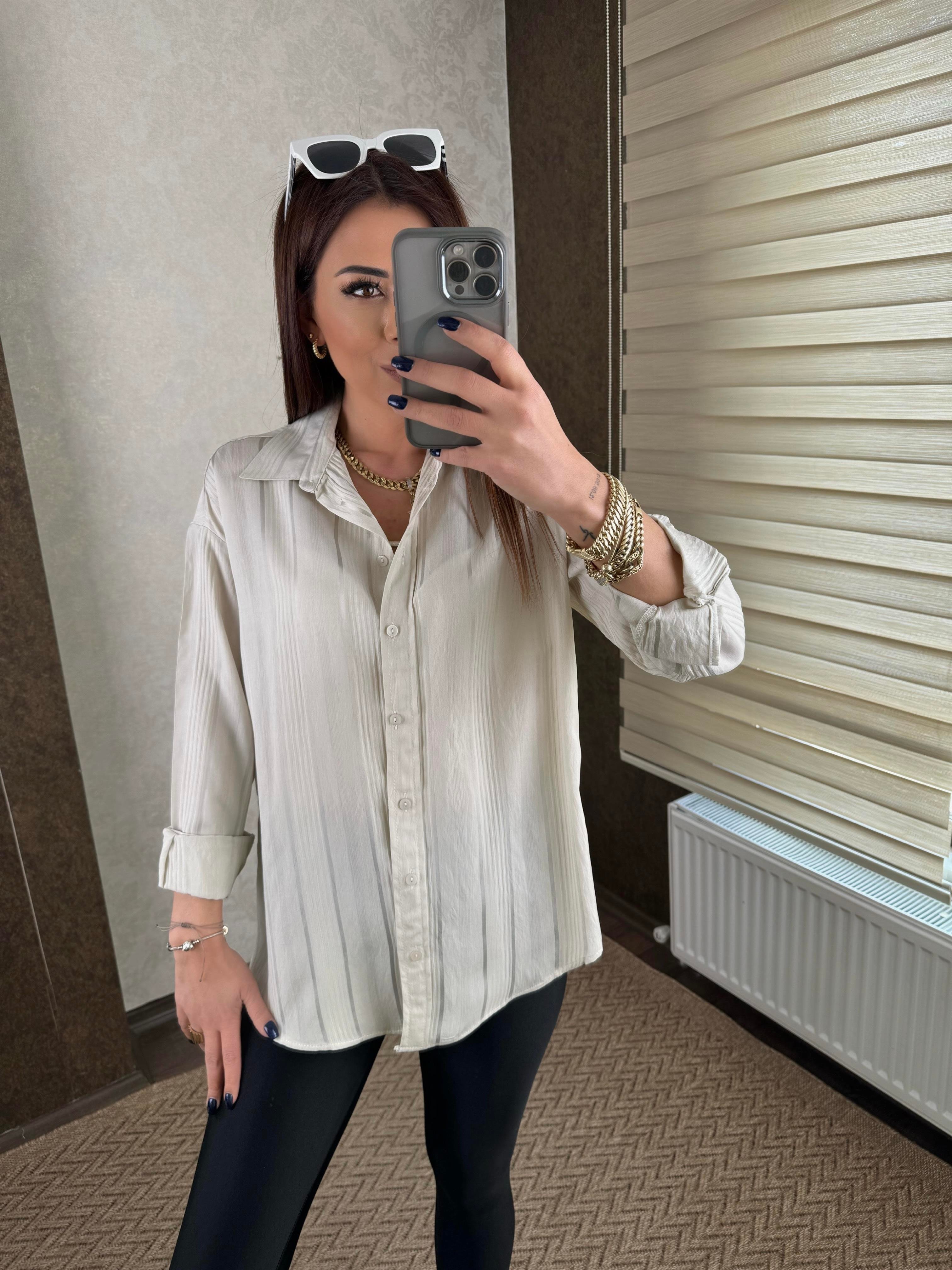 Ruth Kadın Gofre Bej Gömlek