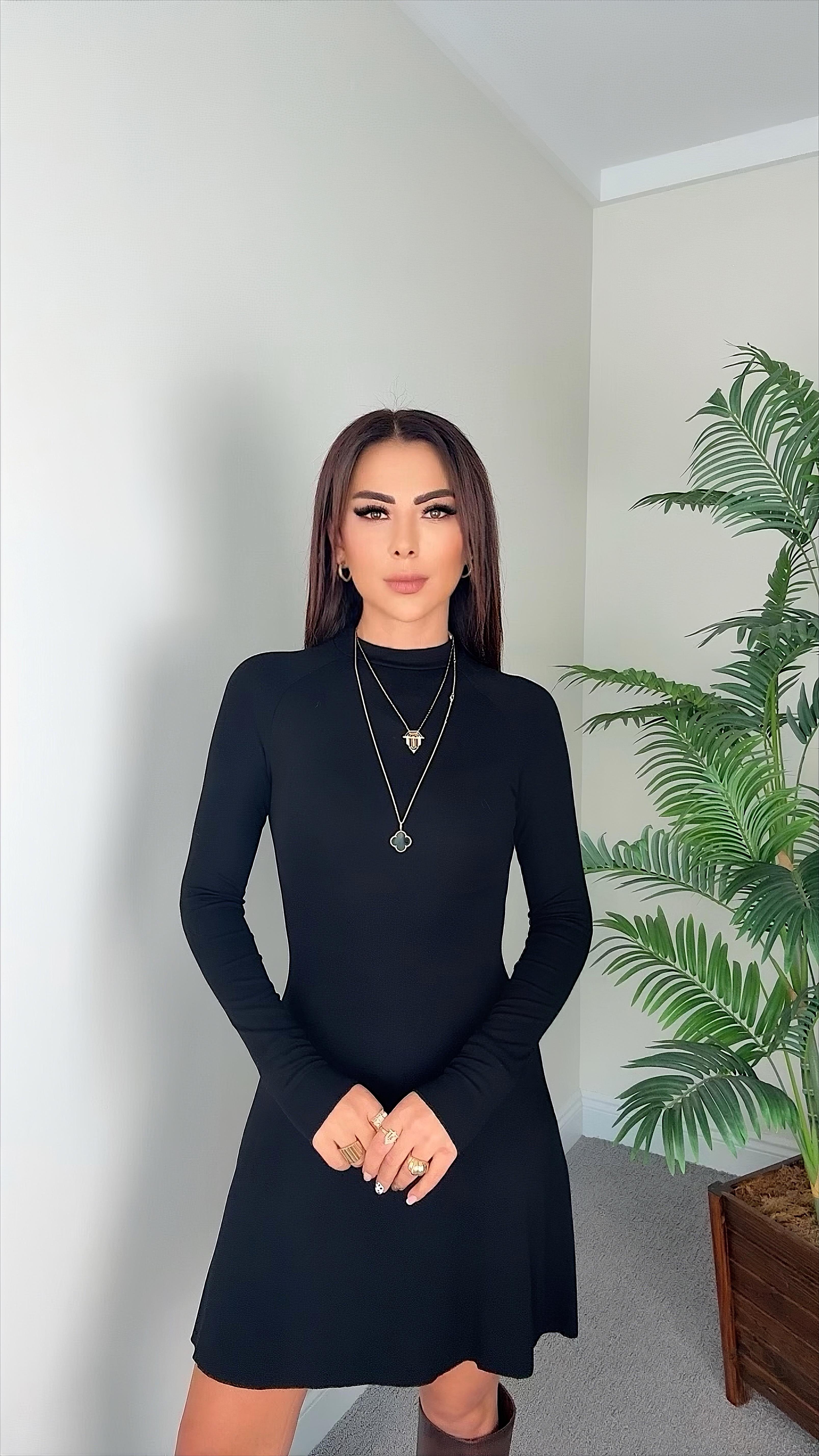 Sandra Kadın Sıfır Yaka Siyah Elbise
