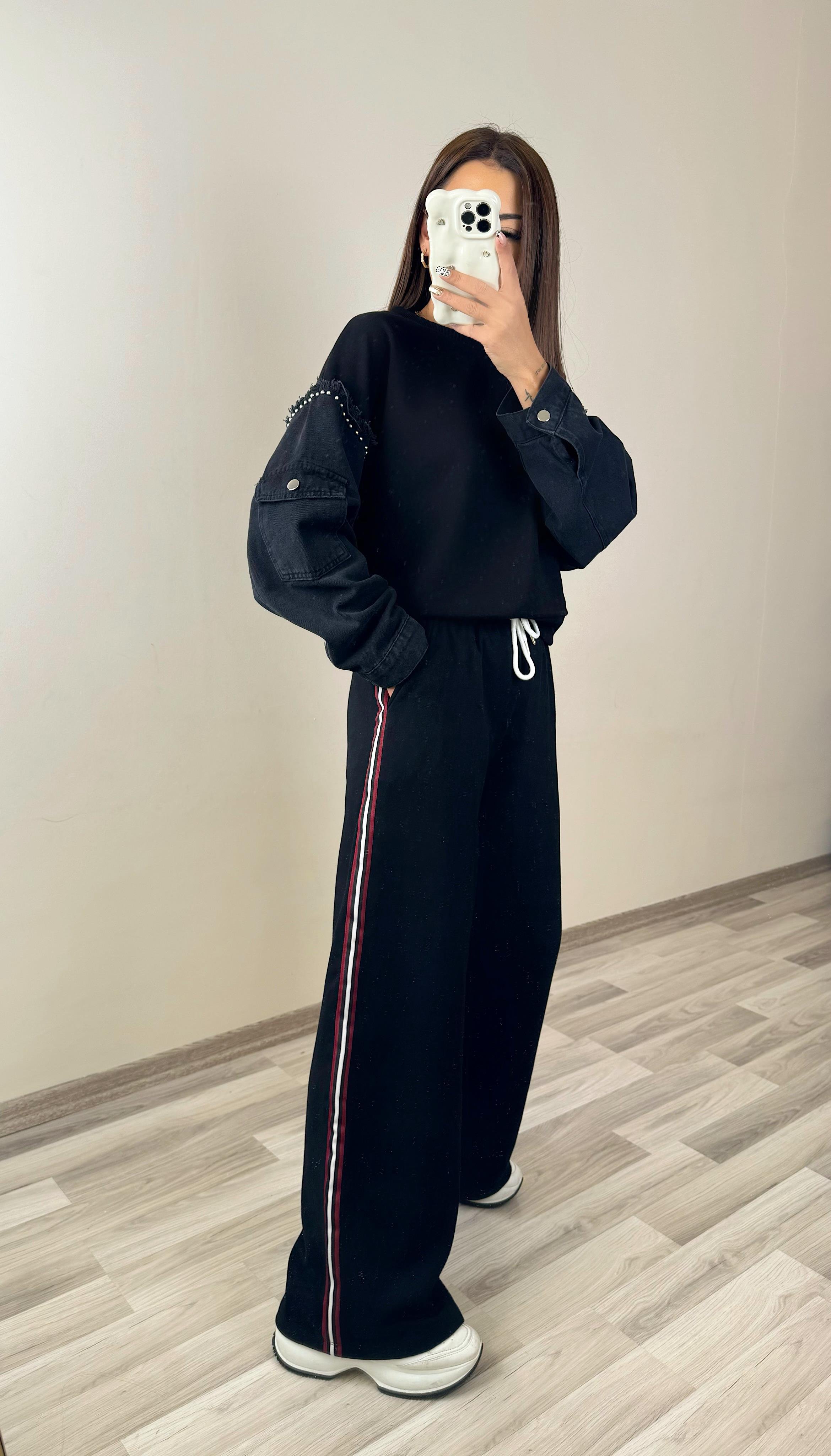 Şerit Detaylı Siyah Eşofman