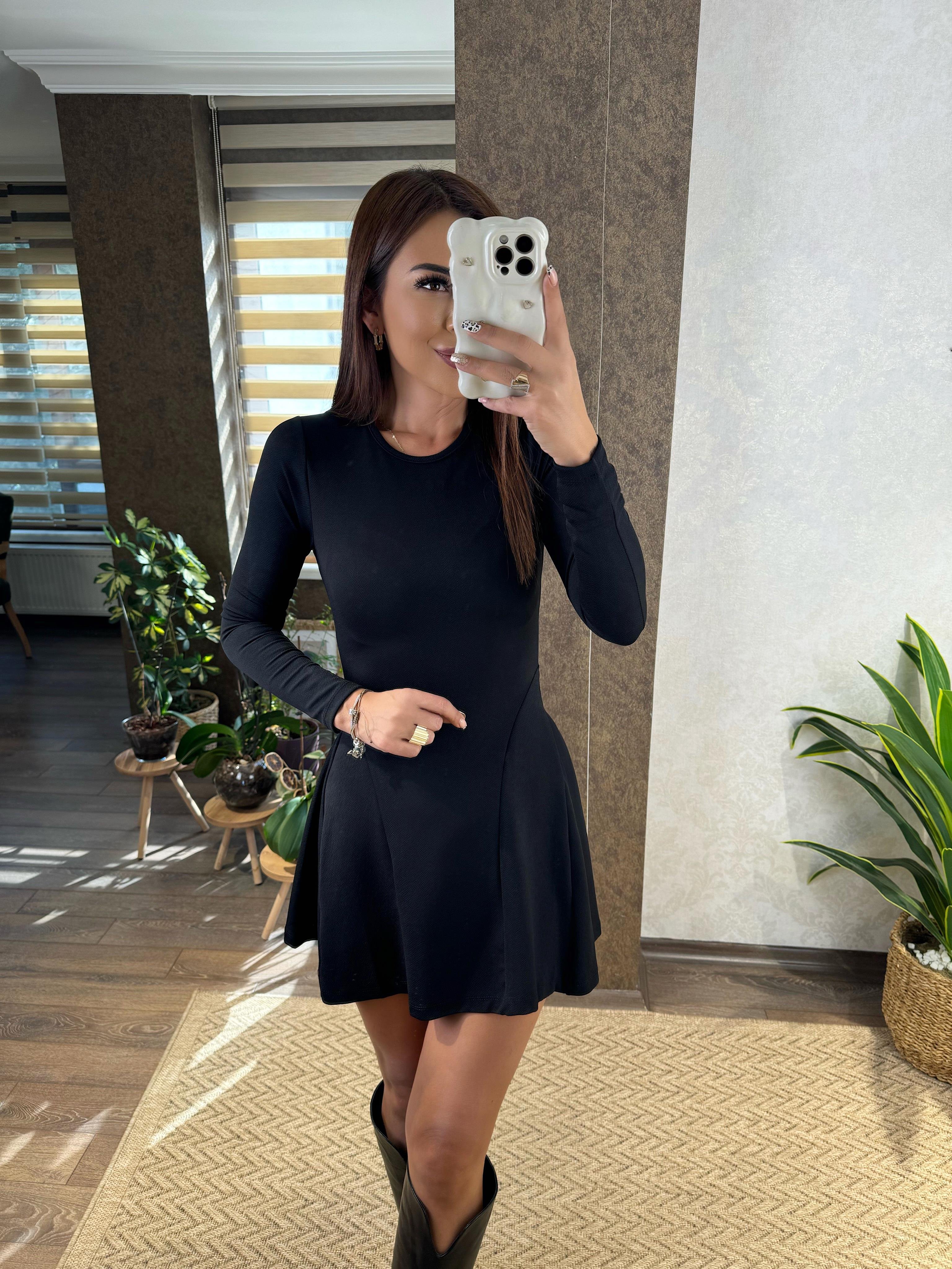 Sıfır Yaka Siyah Mini Elbise