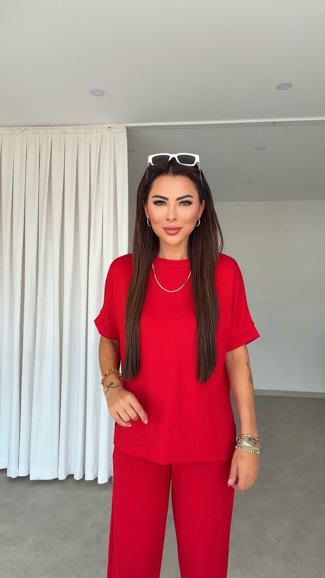 Sonin KAdın Yırtmaç Detaylı Kırmızı Takım