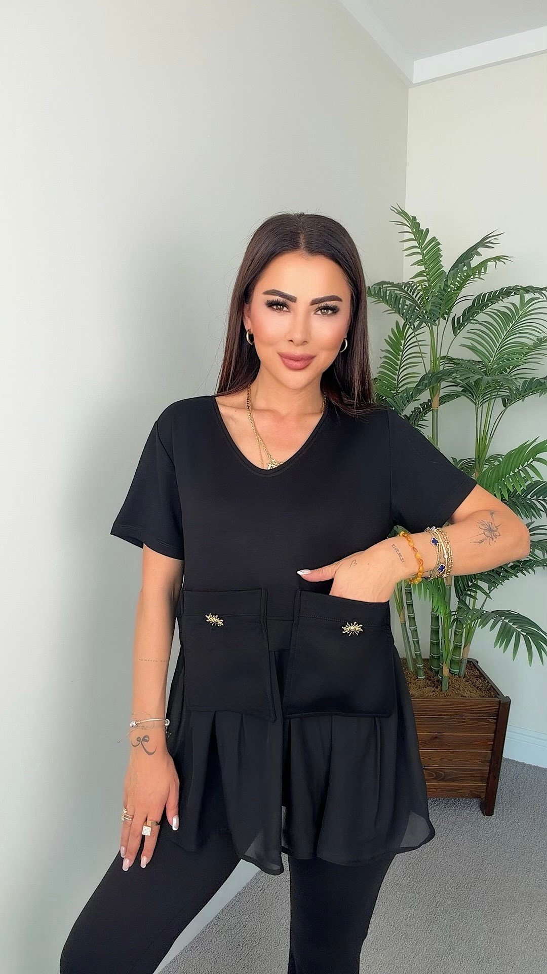 Winni Kadın Cep ve Şifon Detaylı Siyah Bluz