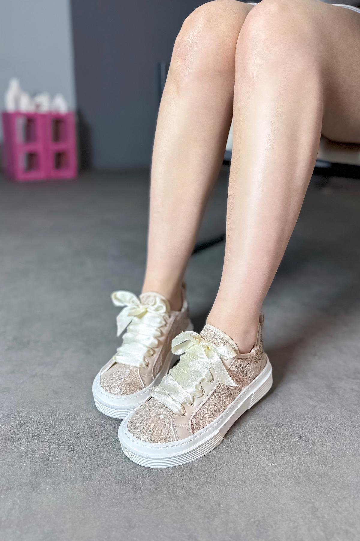 Anali Bej Desenli Tül Detaylı Kadın Taşlı Sneakers
