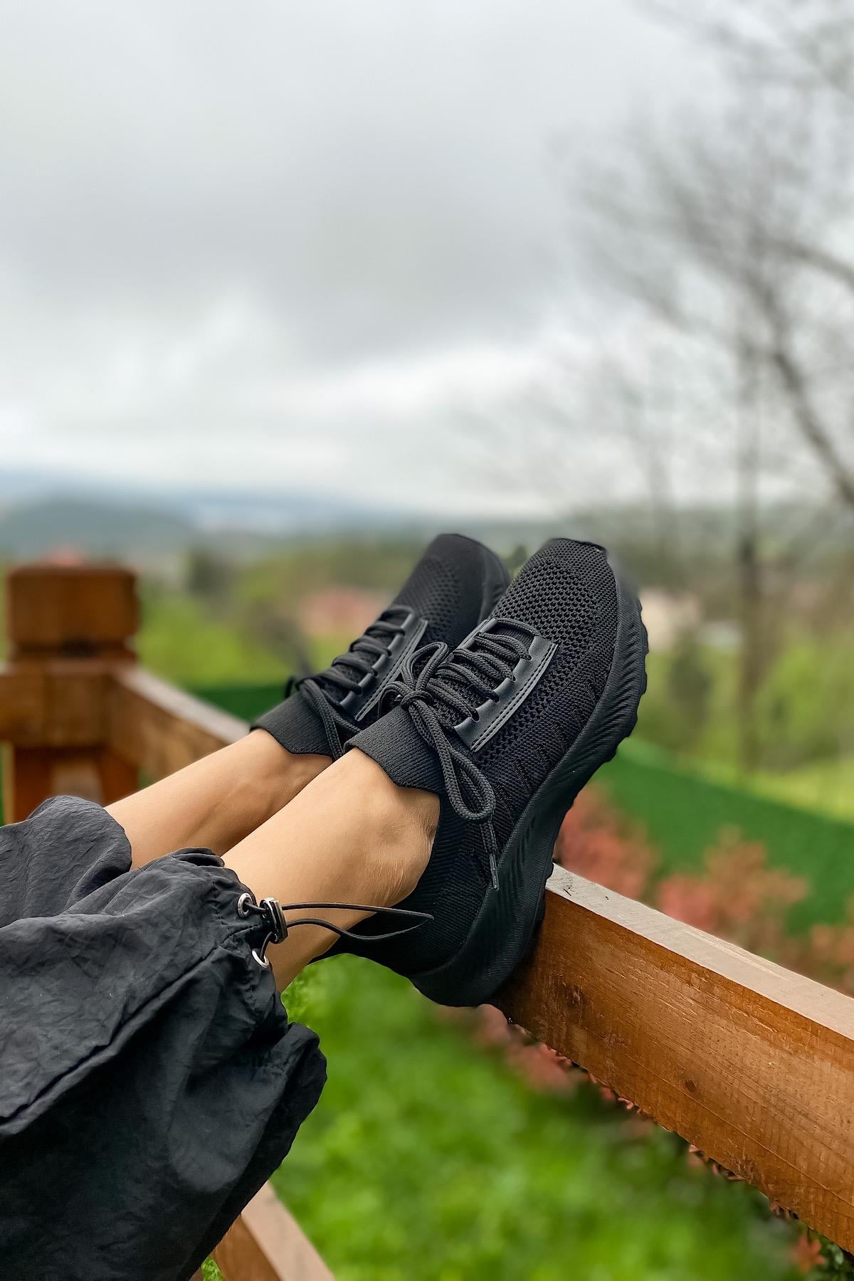 Apel Siyah Triko Sneakers Kadın Ayakkabı