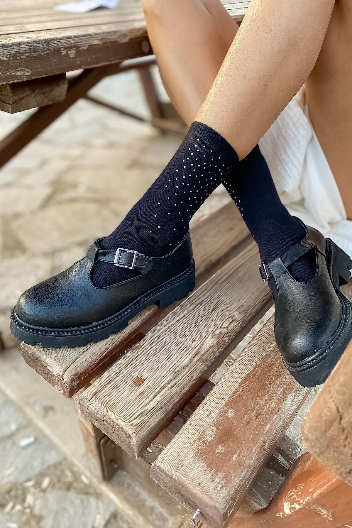 Gray Siyah Cilt Tokalı Makosen Kadın Loafer Ayakkabı