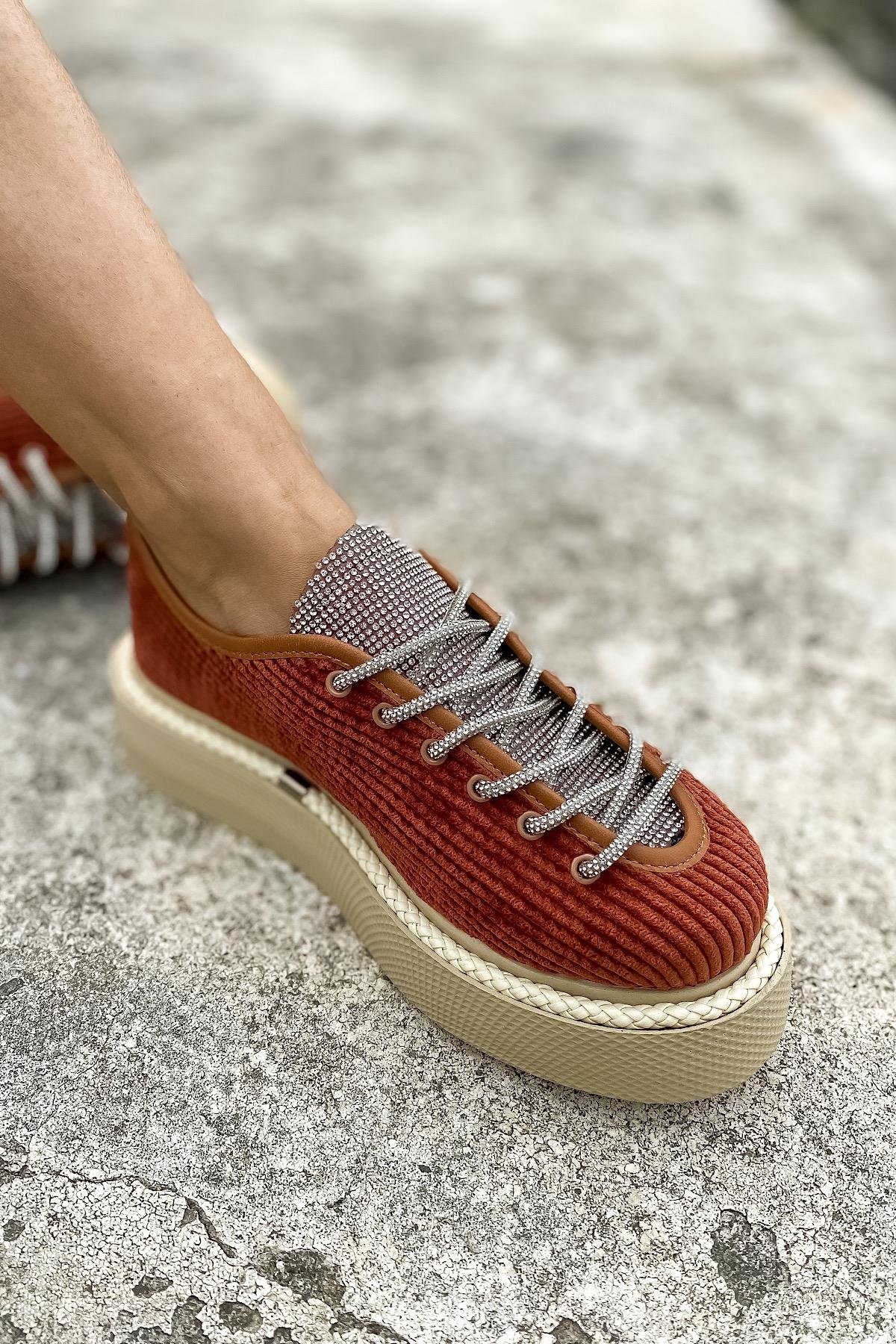 Pear Taba Fitilli Taşlı Kadın Sneakers
