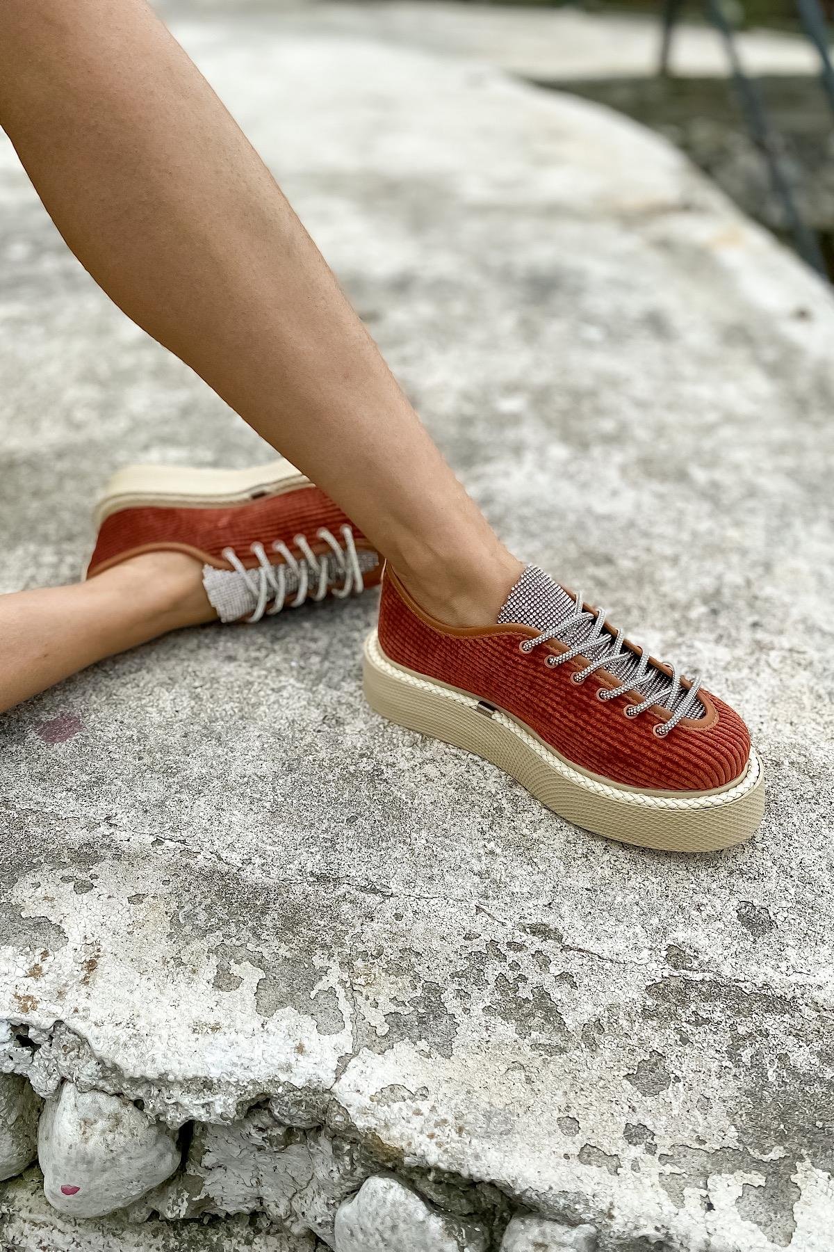 Pear Taba Fitilli Taşlı Kadın Sneakers