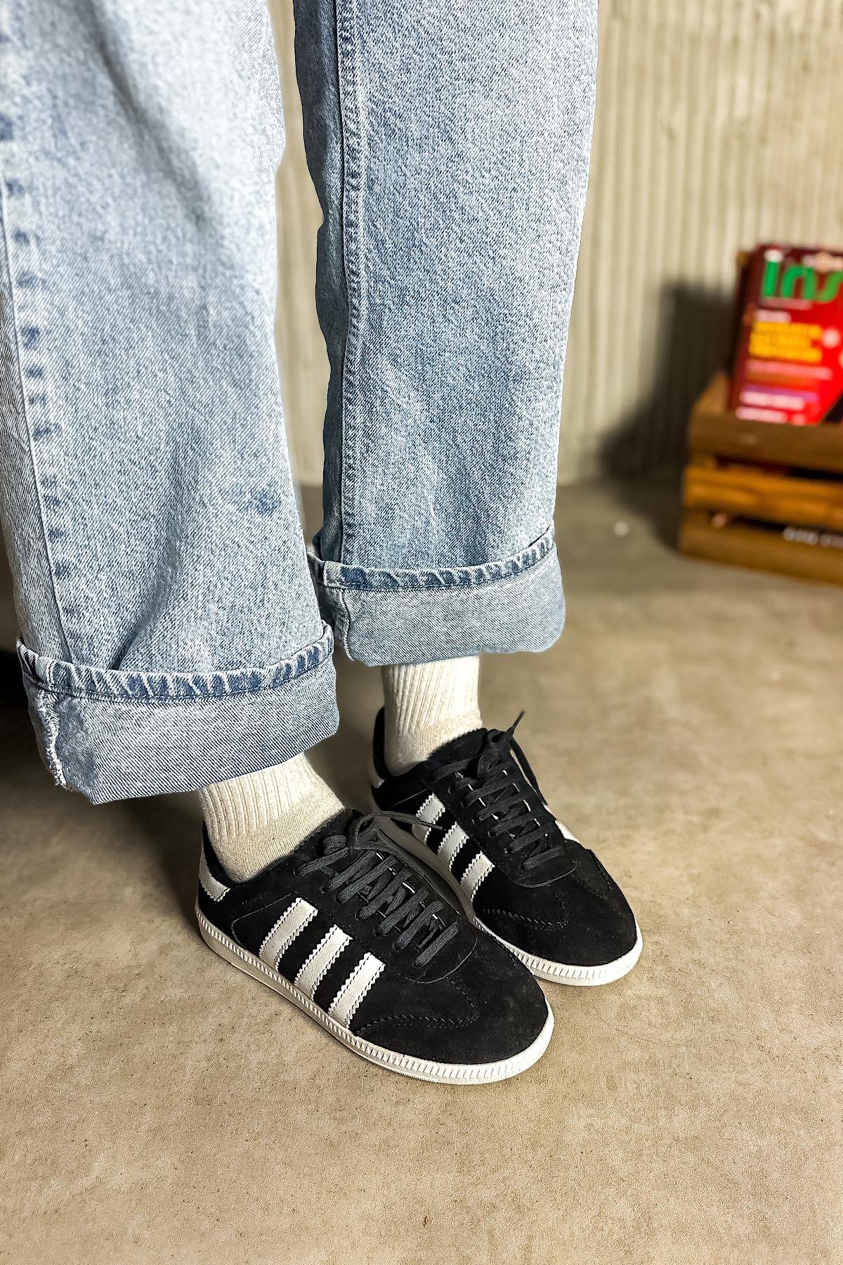 Snar Siyah Üç Çizgili Süet Kadın Sneakers