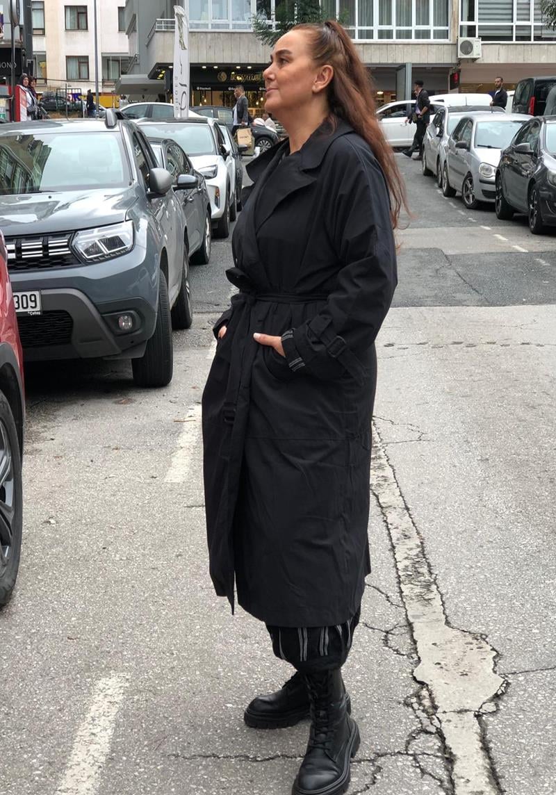Oversize Siyah Trenç Ceket