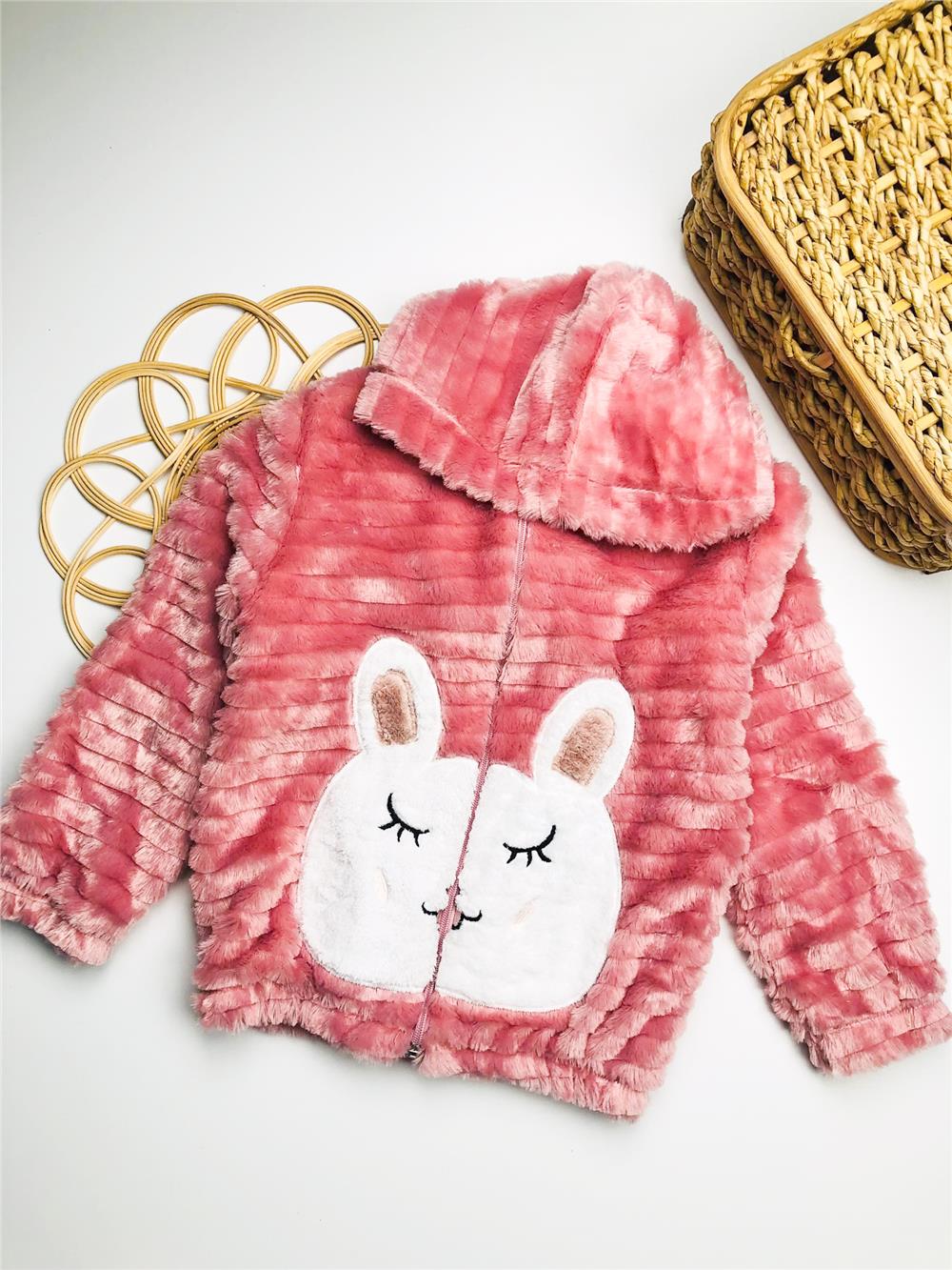 Pembe Tavşan  Mont