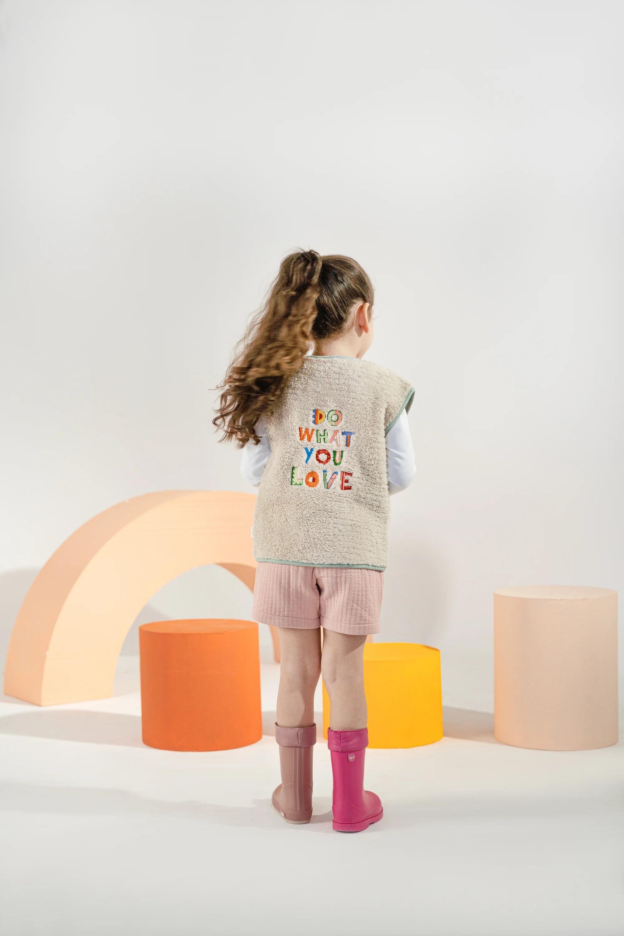 Mielakids-Slogan Nakışlı Peluş Yelek-Bej