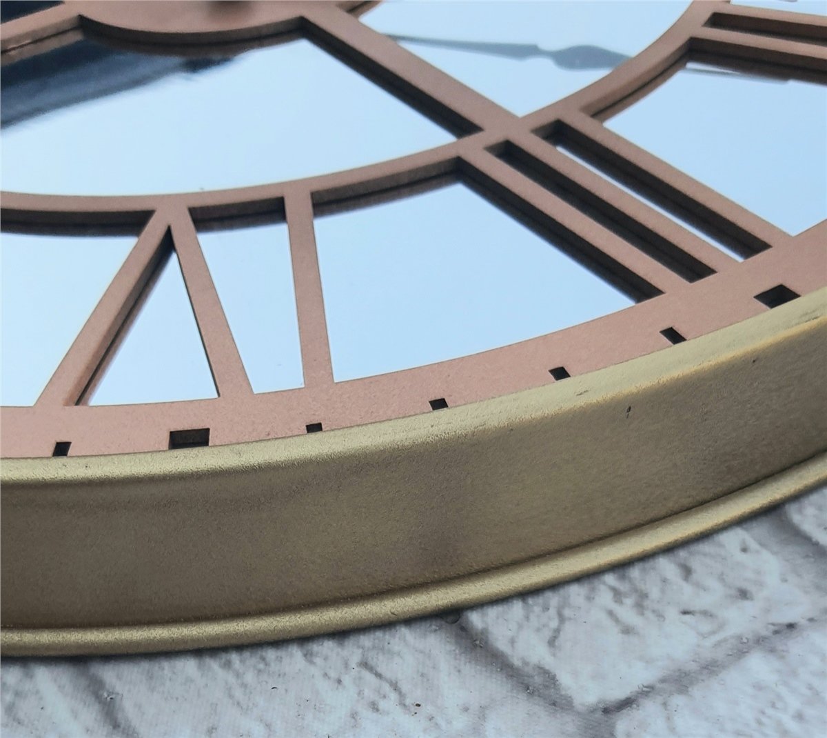 Markakanvas Altın (GOLD) Renk Metal Kasalı Aynalı Duvar Saati Çap 40 cm - Çap 50 cm