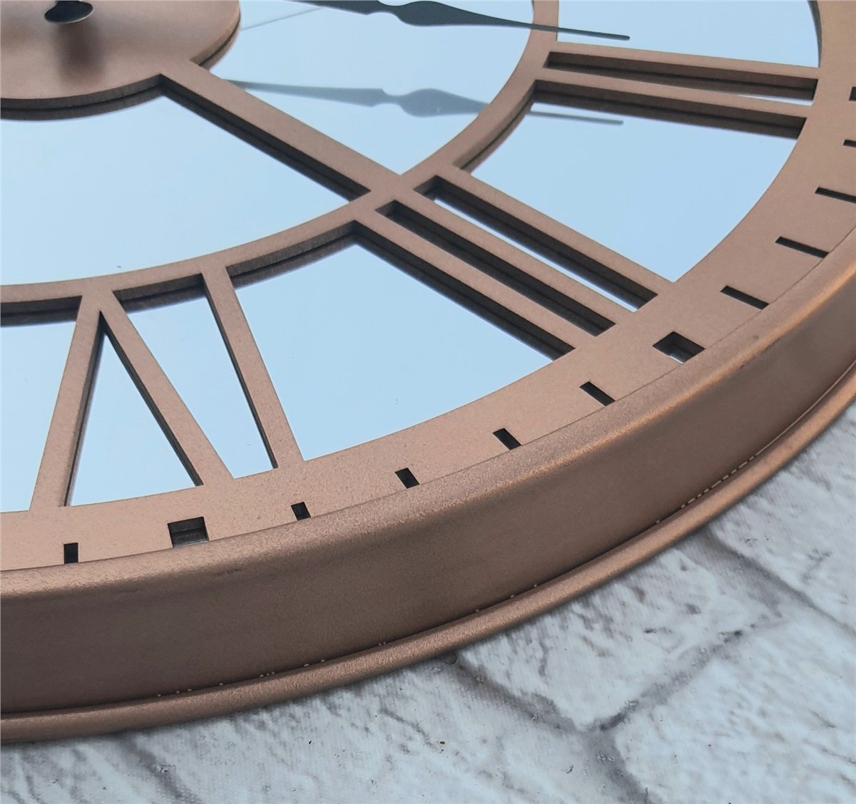 Markakanvas Bakır Renkli Metal Kasalı Aynalı  Duvar Saati Çap 40 cm - Çap 50 cm