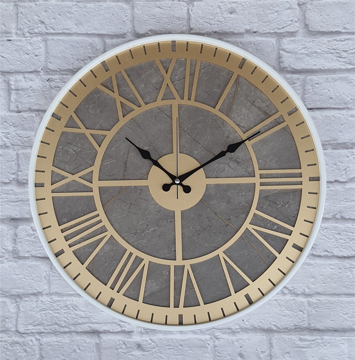 Markakanvas Beyaz Metal Kasalı Mermer Desenli  Duvar Saati  ( Çap 50 cm -Çap 80 cm )