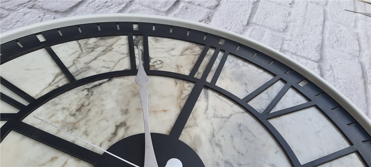 Markakanvas Beyaz Metal Kasalı Mermer Desenli  Duvar Saati  ( Çap 50 cm -Çap 80 cm )